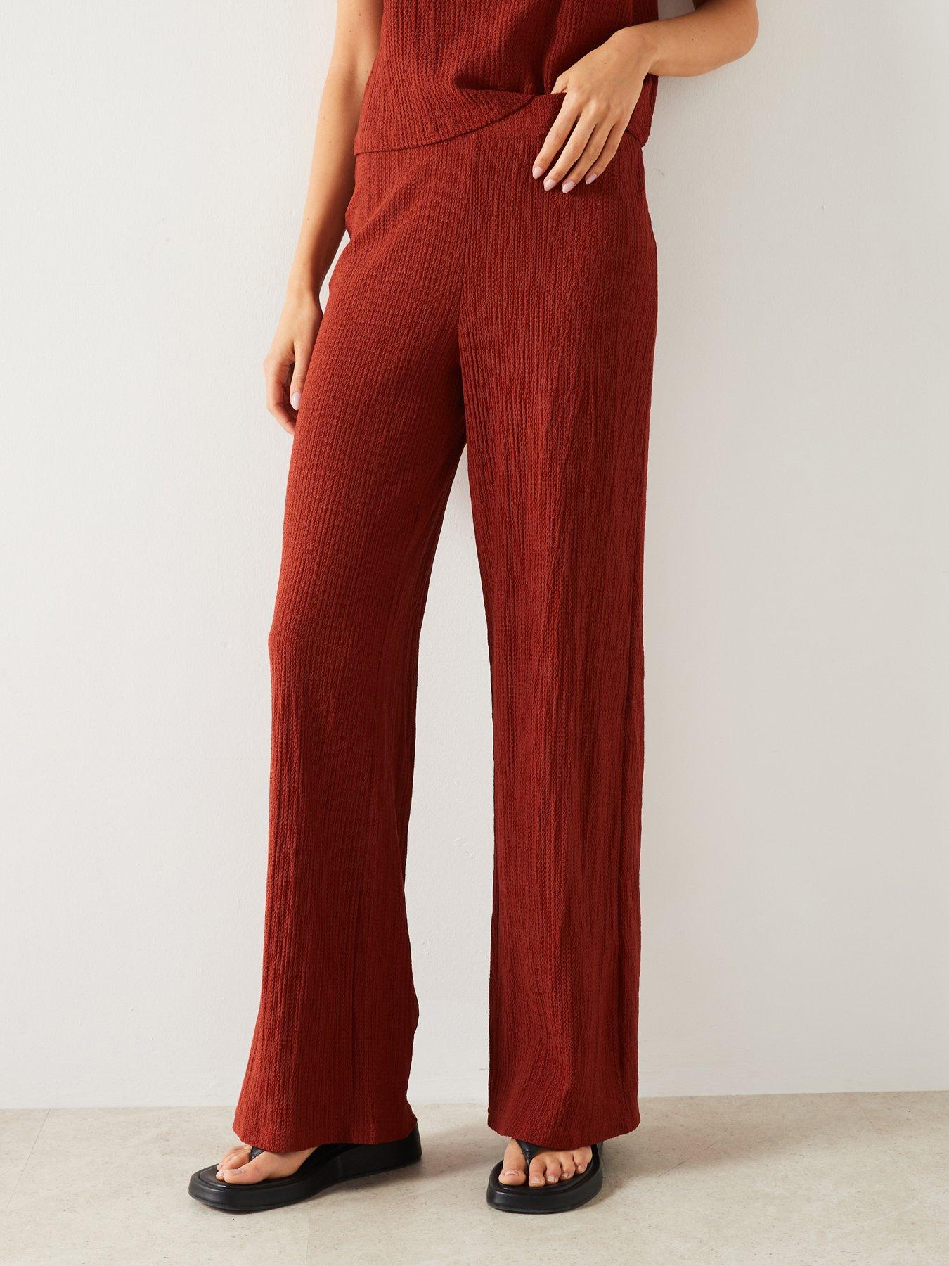 mango-flowy-textured-fabric-wide-leg-trouser