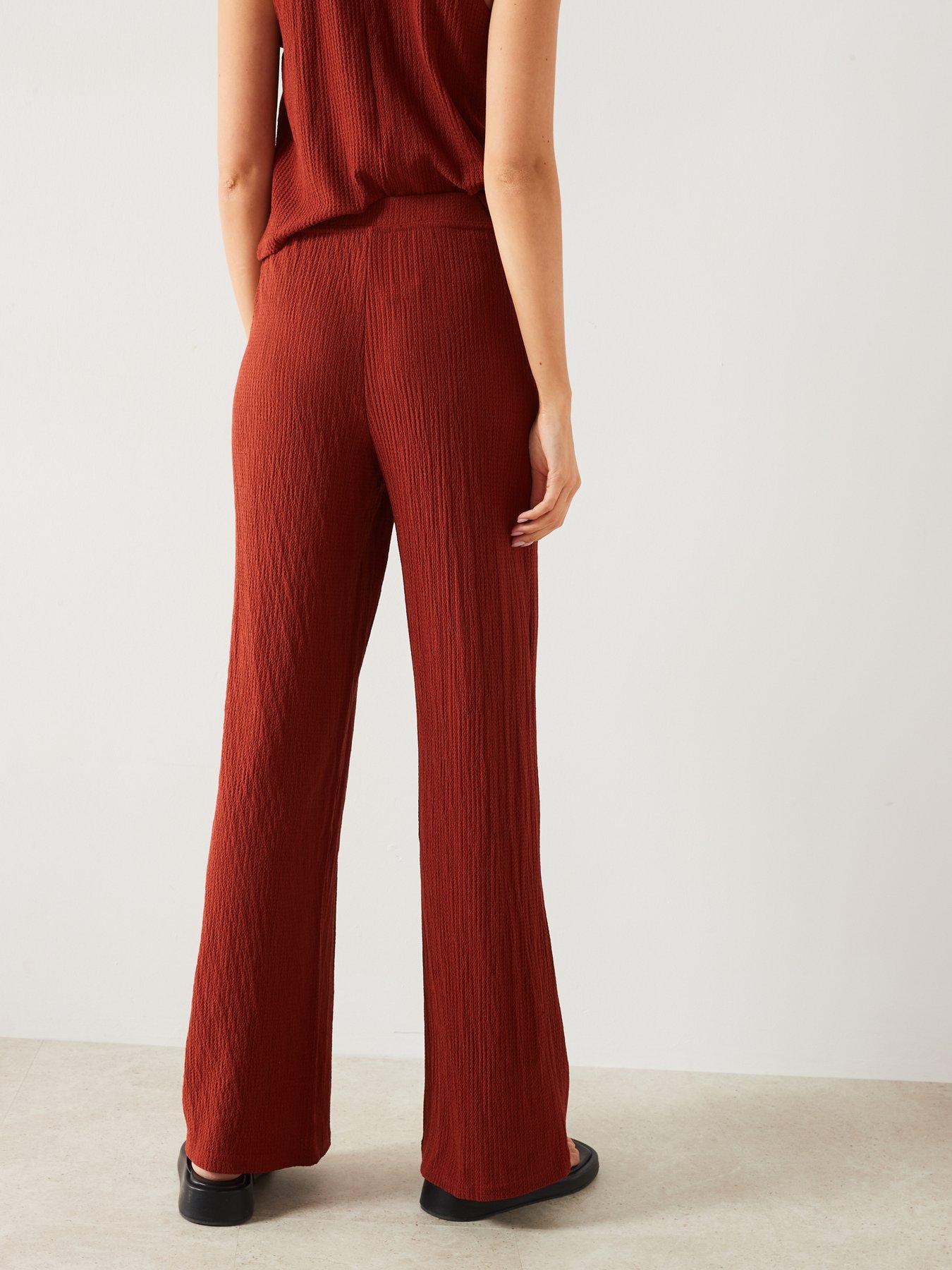 mango-flowy-textured-fabric-wide-leg-trouserstillFront