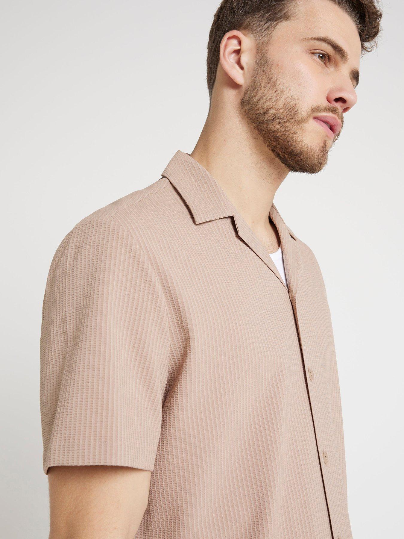 river-island-short-sleeve-seersucker-revere-shirt-light-brownoutfit