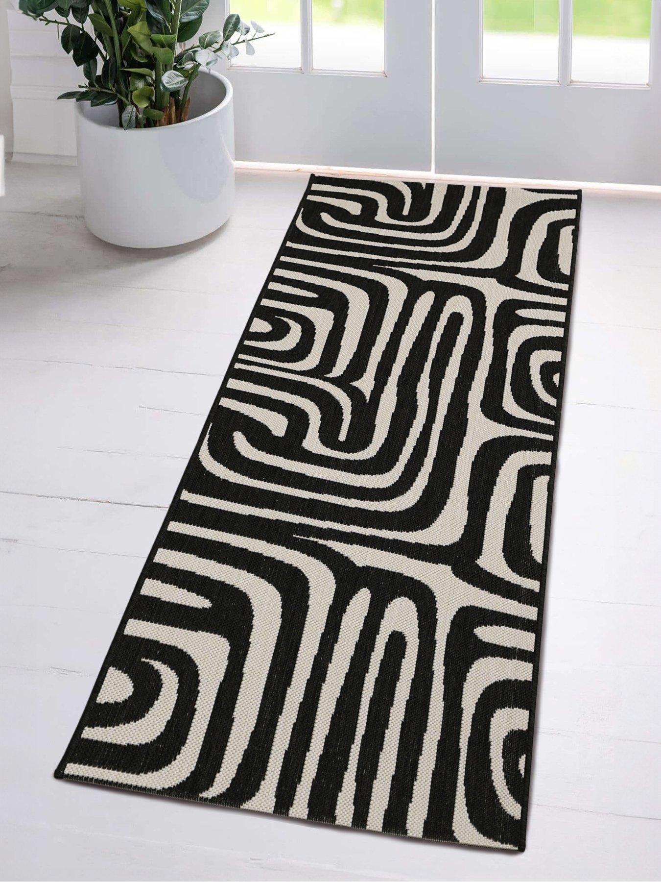 Image 1 of 5 of The Very Collection Alghero Indoor/Outdoor Flatweave Runner -&nbsp;Mono