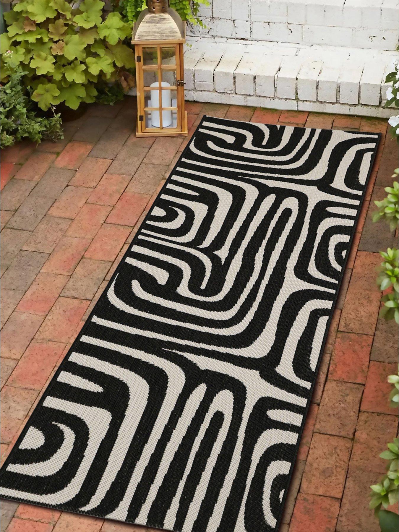 Image 3 of 5 of The Very Collection Alghero Indoor/Outdoor Flatweave Runner -&nbsp;Mono