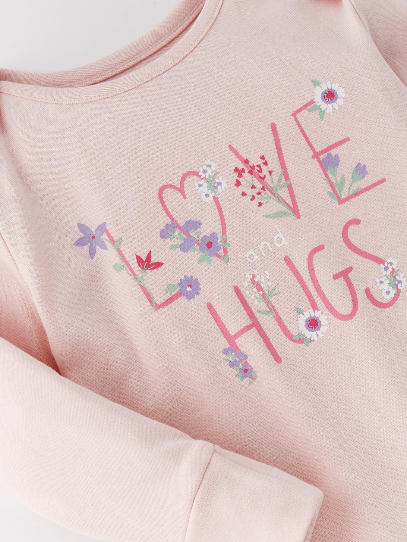 everyday-girls-love-hugs-sleepsuitoutfit