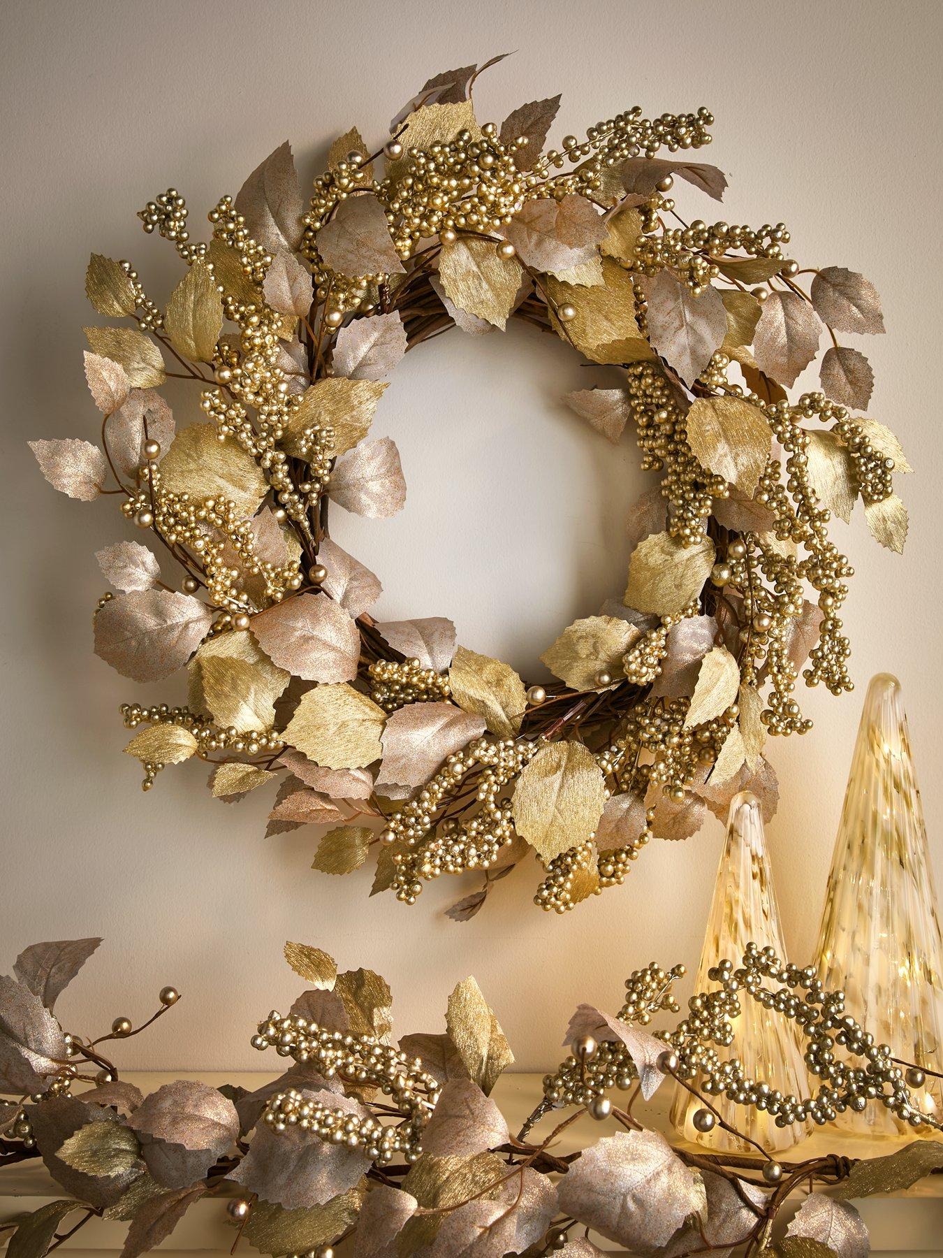 festive-gold-and-silver-christmas-wreath