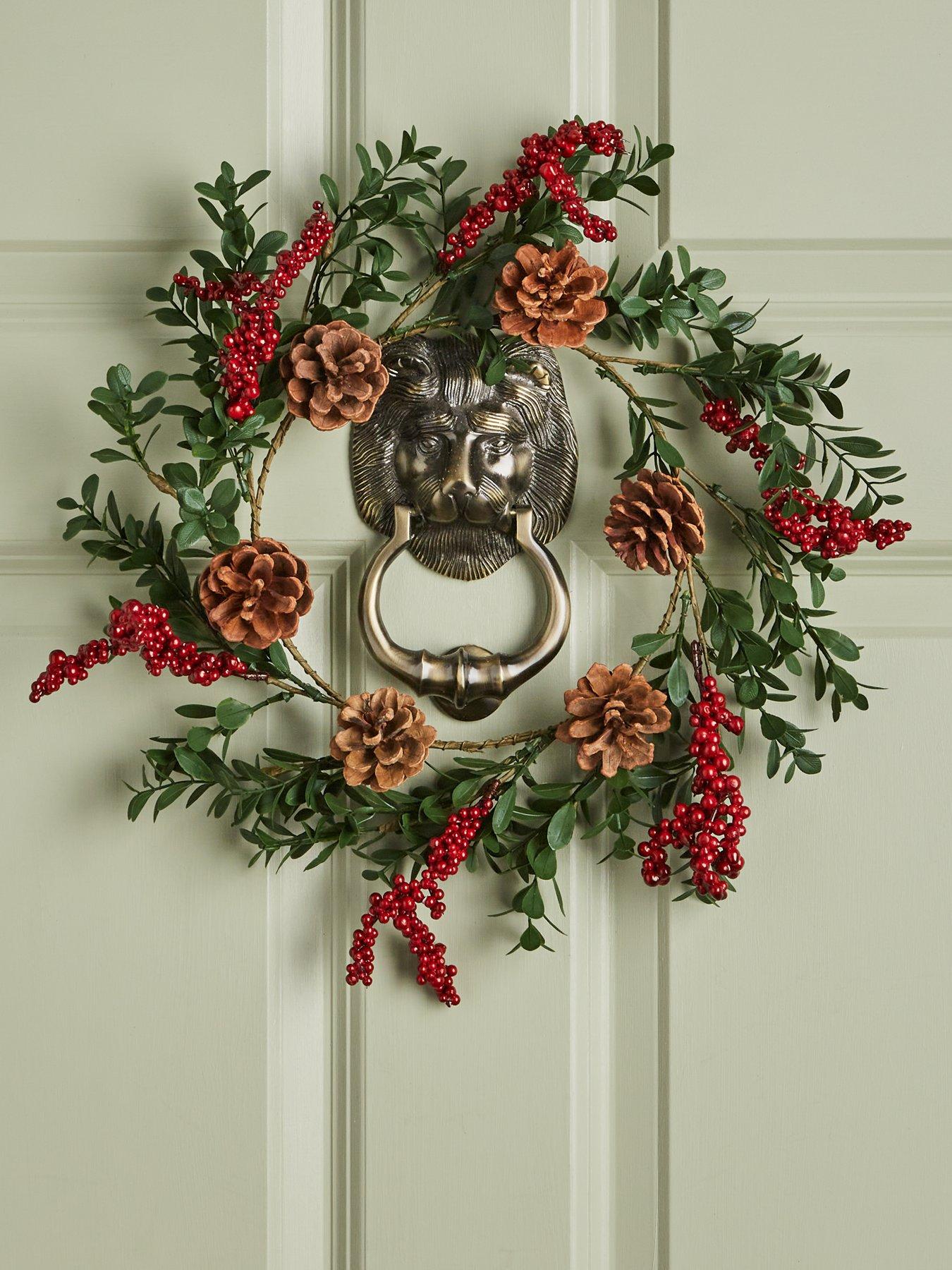 festive-holly-christmas-wreath