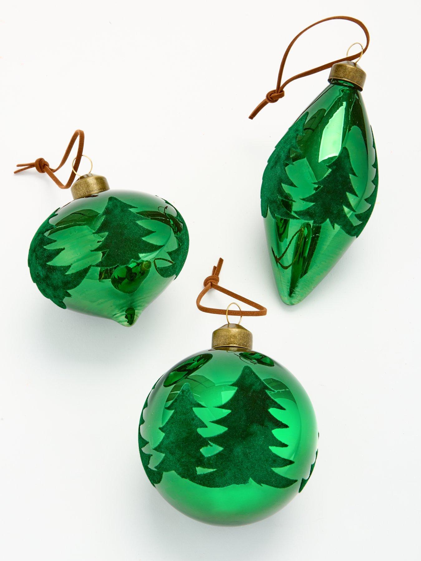 festive-set-of-3-flocked-green-glass-baublesoutfit