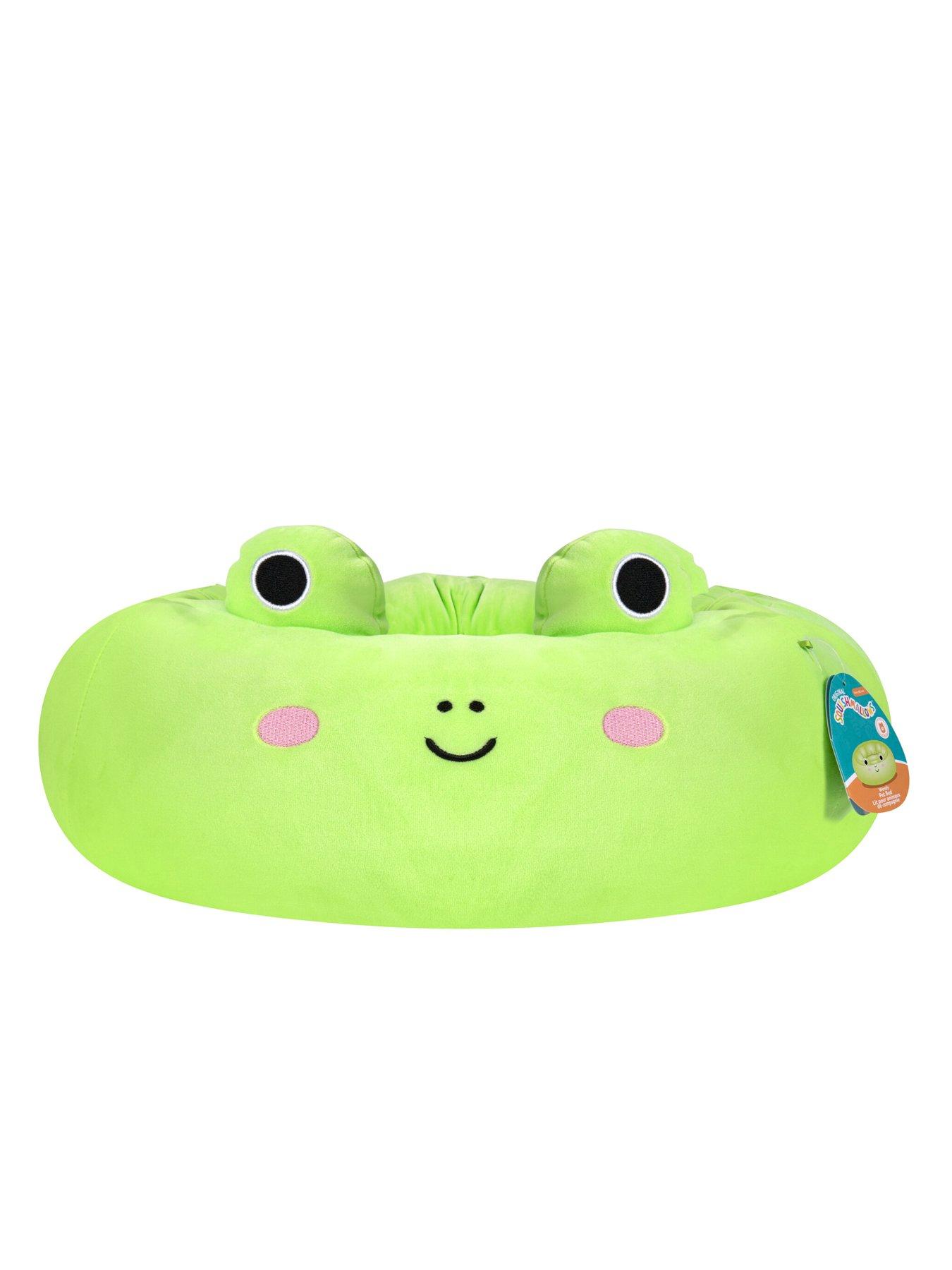 squishmallows-squishmallows-pet-bed-wendy-the-frogoutfit