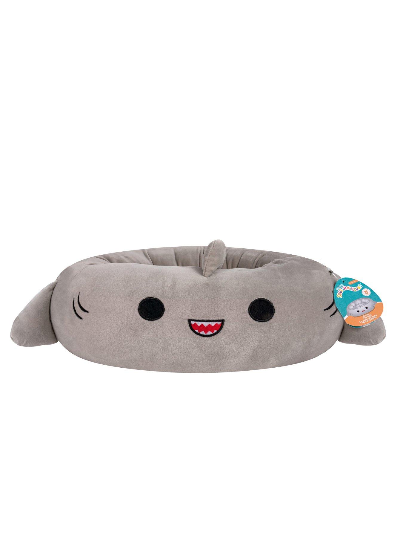 squishmallows-squishmallows-pet-bed-gordon-the-sharkoutfit