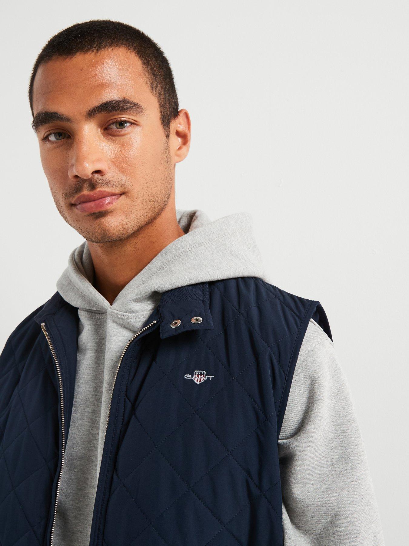 gant-gant-quilted-windcheater-gilet-navyoutfit