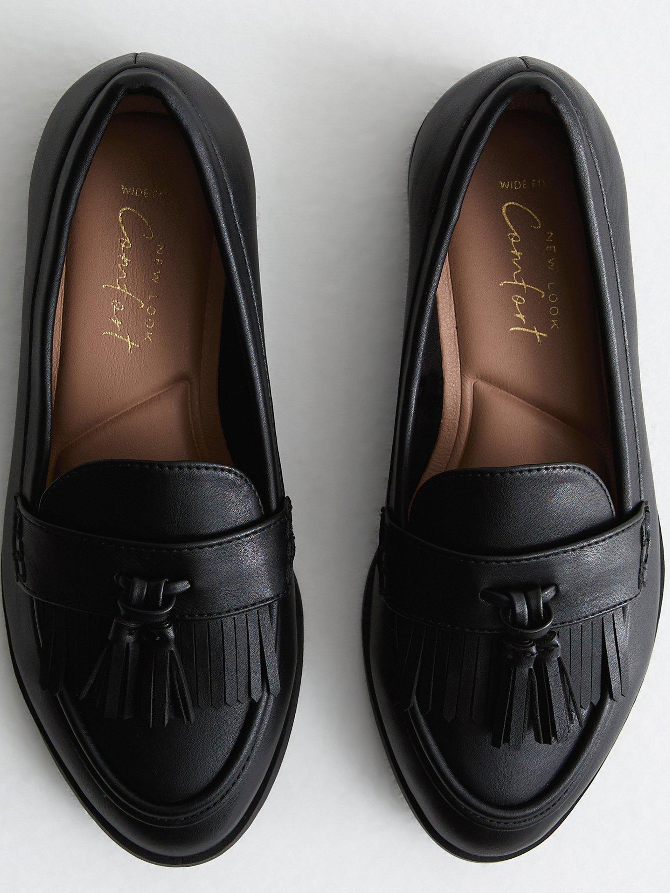 new-look-wide-fit-leather-look-tassel-front-loafers-blackoutfit