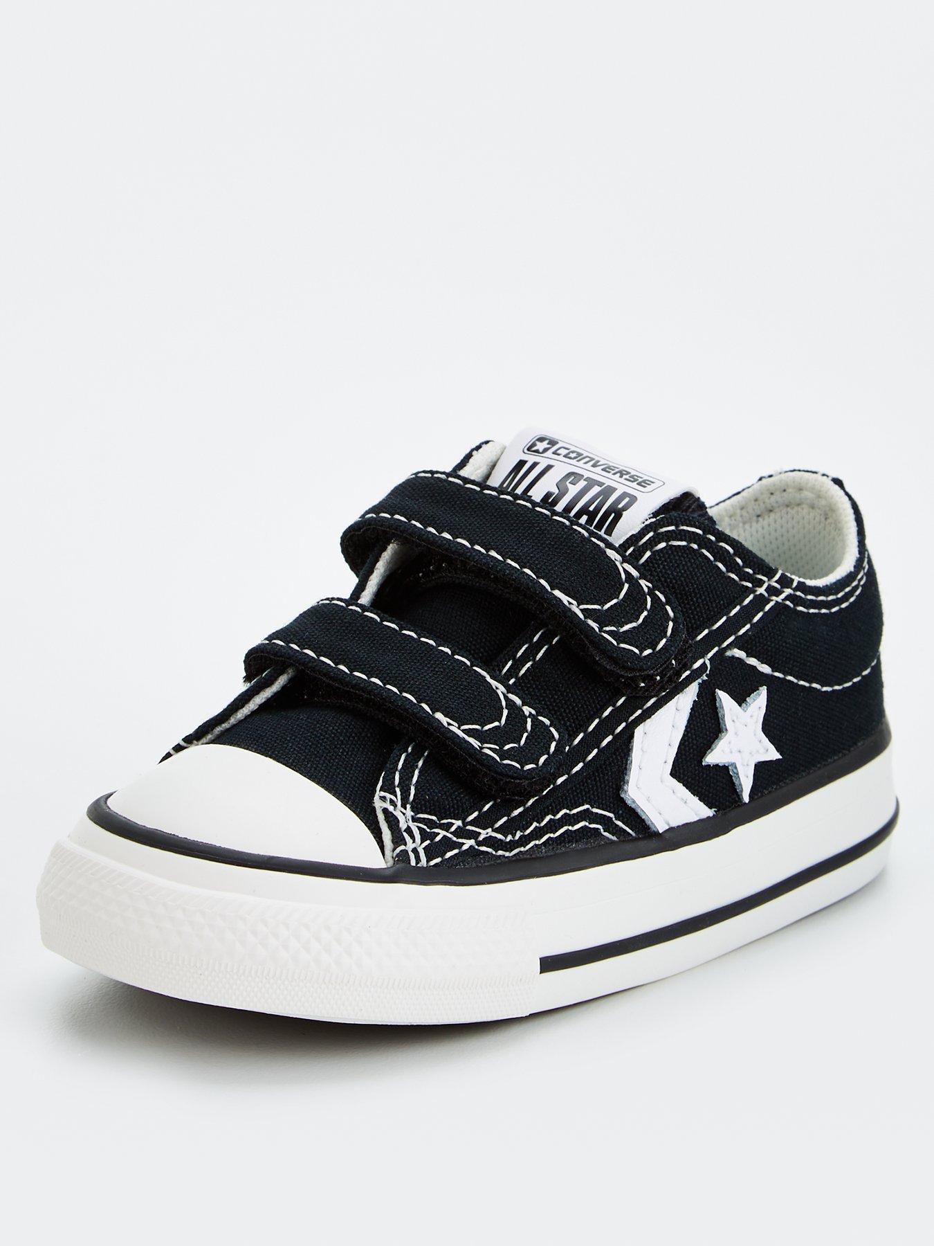 converse-infant-star-player-76-ox-trainers-blackwhitestillFront