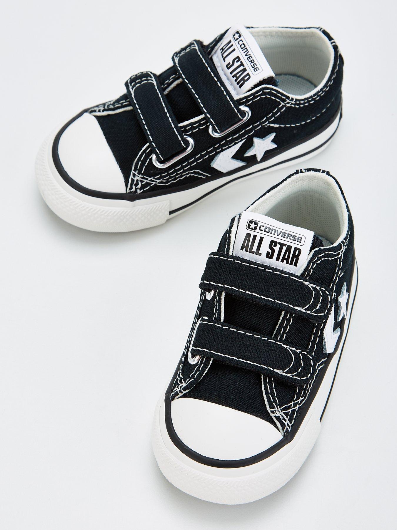 converse-infant-star-player-76-ox-trainers-blackwhiteoutfit