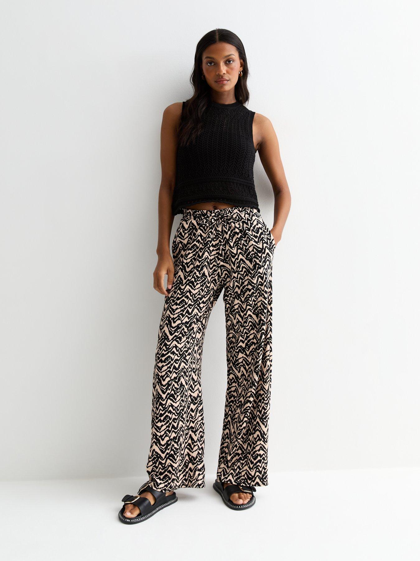 new-look-black-crinkle-stretch-abstract-print-trousers