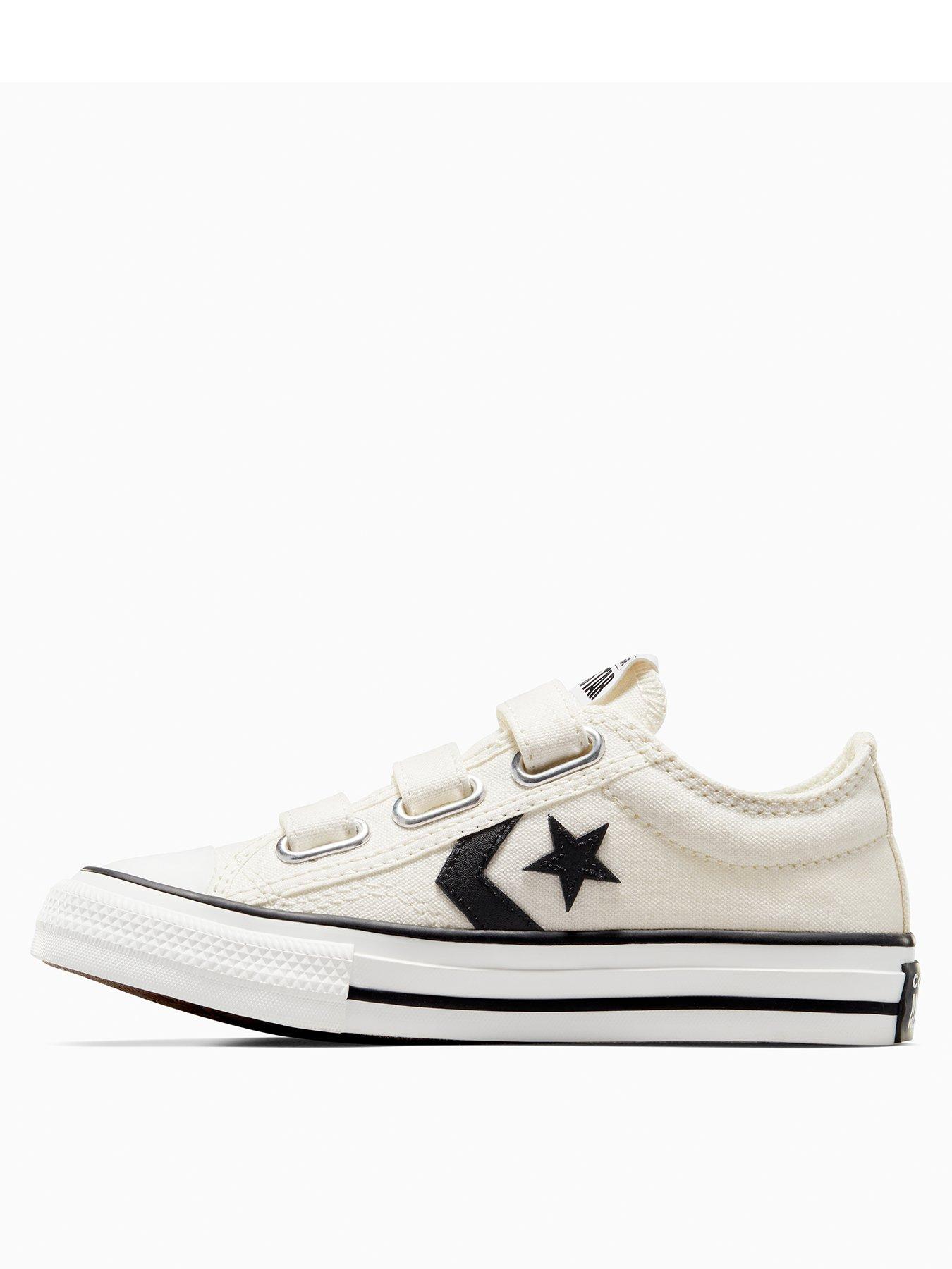 converse-kids-star-player-76-ox-trainers-whiteblackoutfit