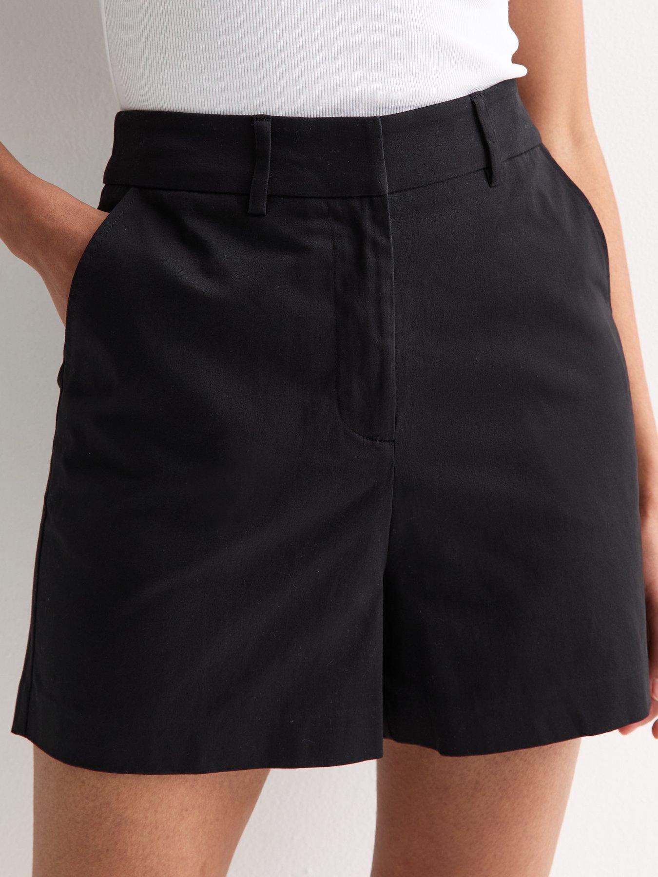 new-look-black-cotton-high-waist-tailored-shortsoutfit