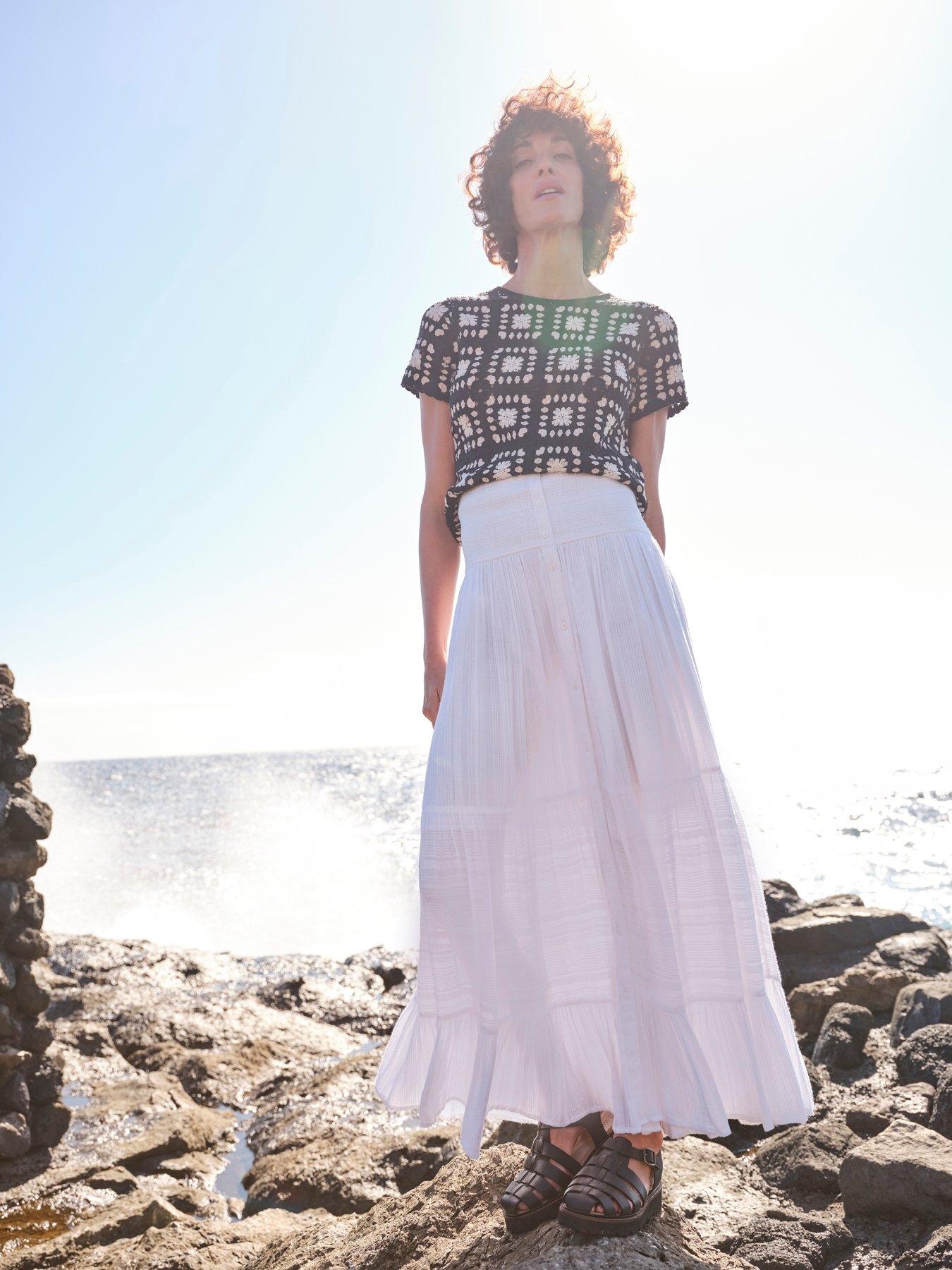 fatface-rhea-tiered-boho-beach-maxi-skirt-white