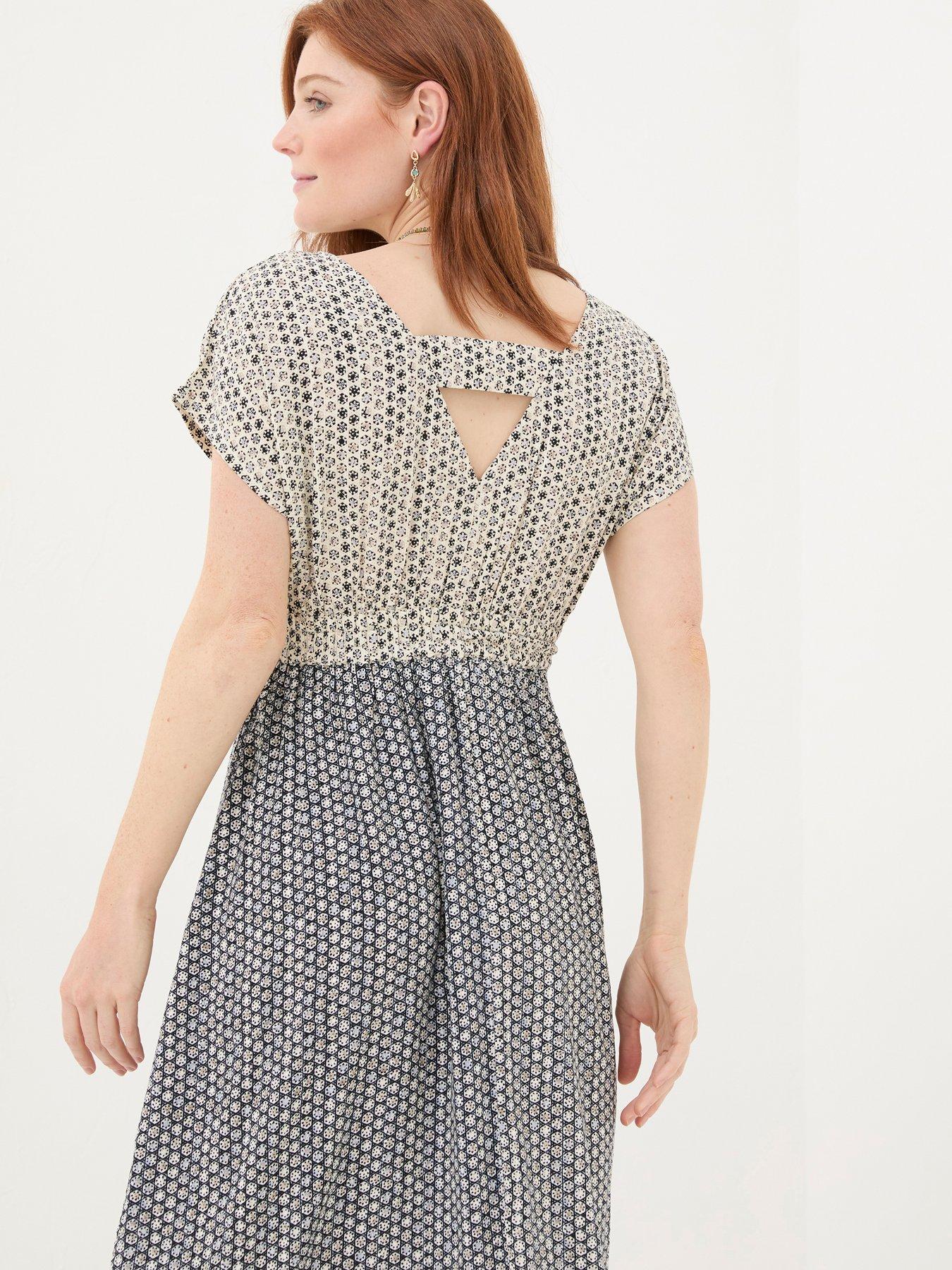 fatface-rae-star-open-back-geo-midi-dress-whiteoutfit