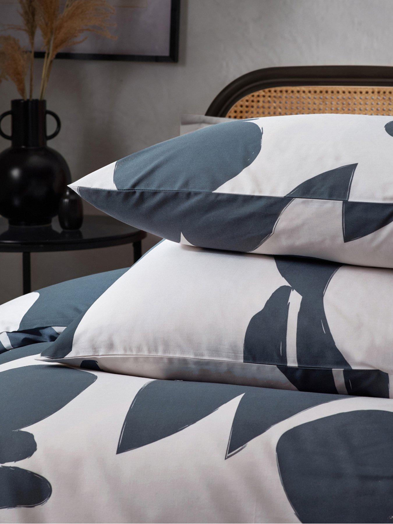 hoem-meta-abstract-dusk-blue-duvet-cover-setoutfit