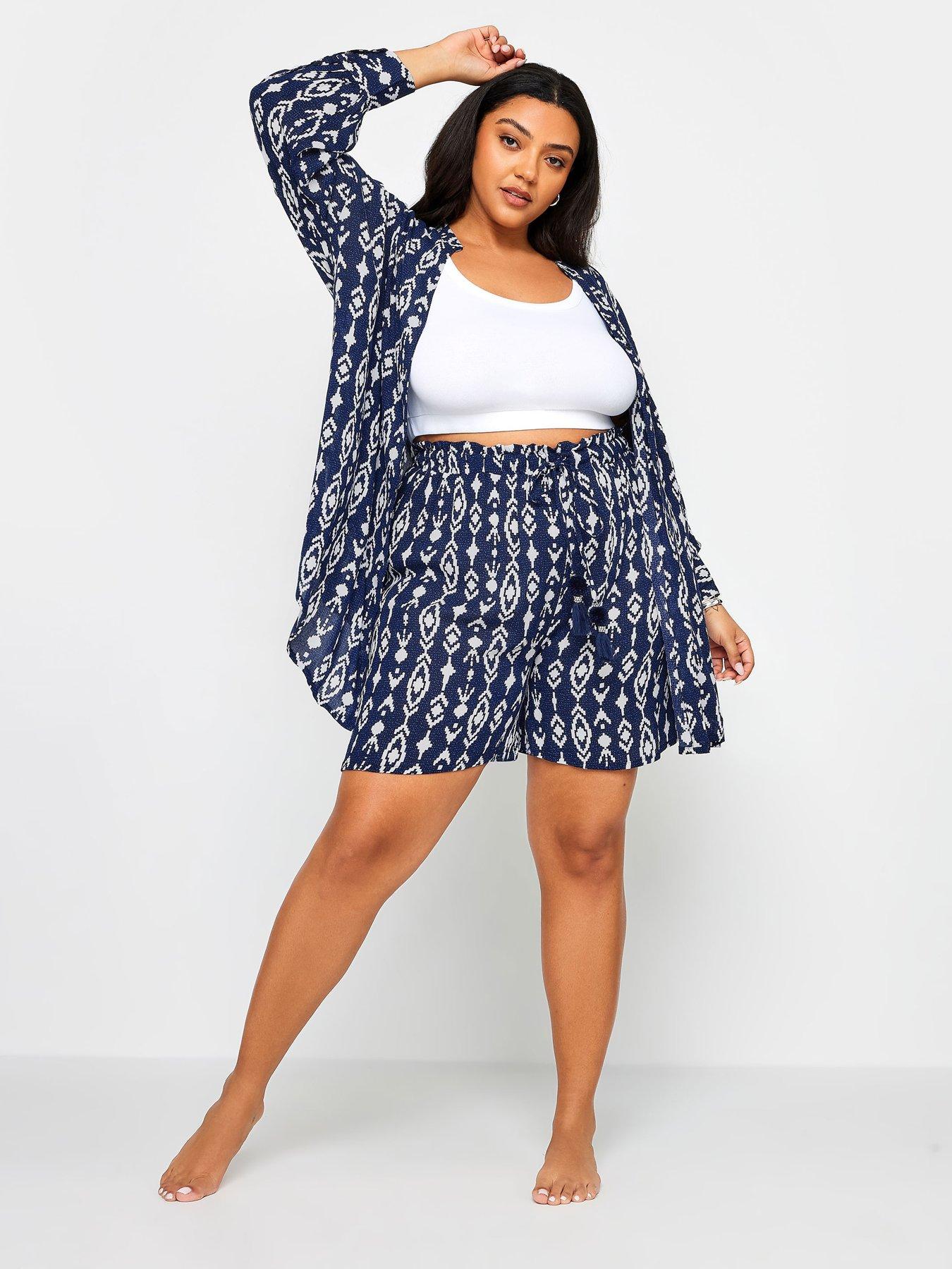 Image 3 of 4 of Yours Curve Tassel Shorts - Blue