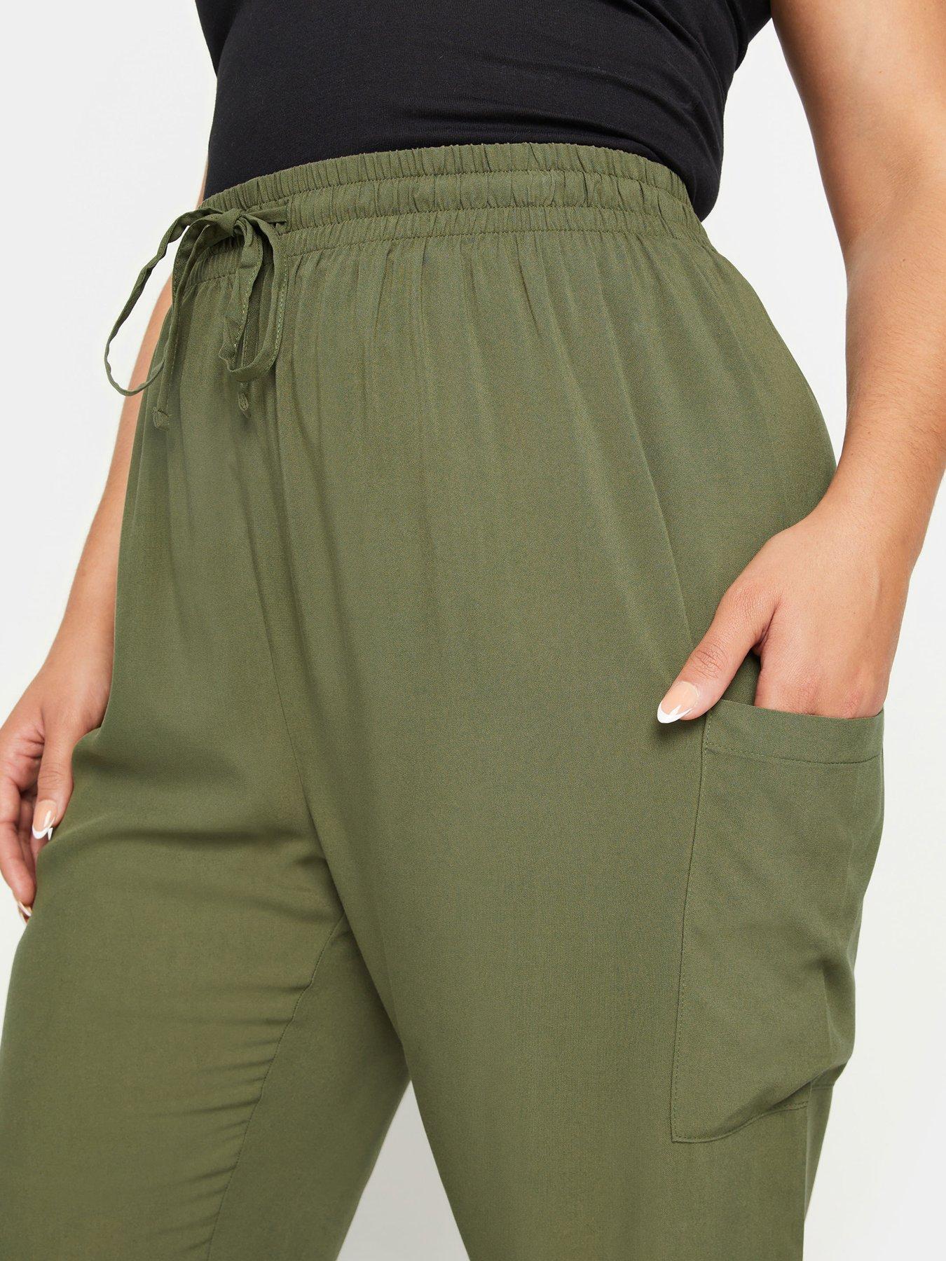 yours-curve-pocket-button-crop-trousers-greenoutfit