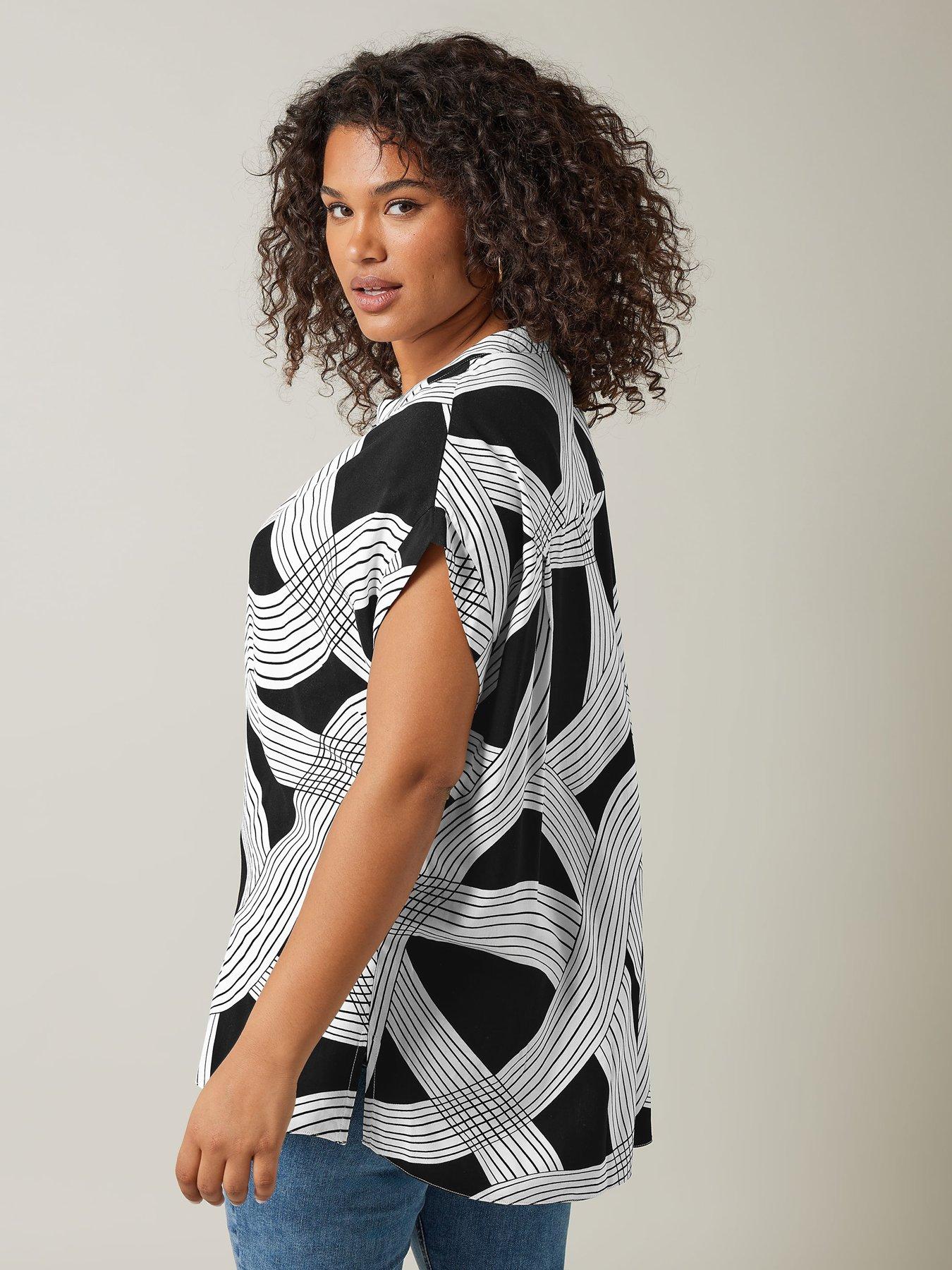 evans-linear-print-short-sleeve-blouse-blackstillFront