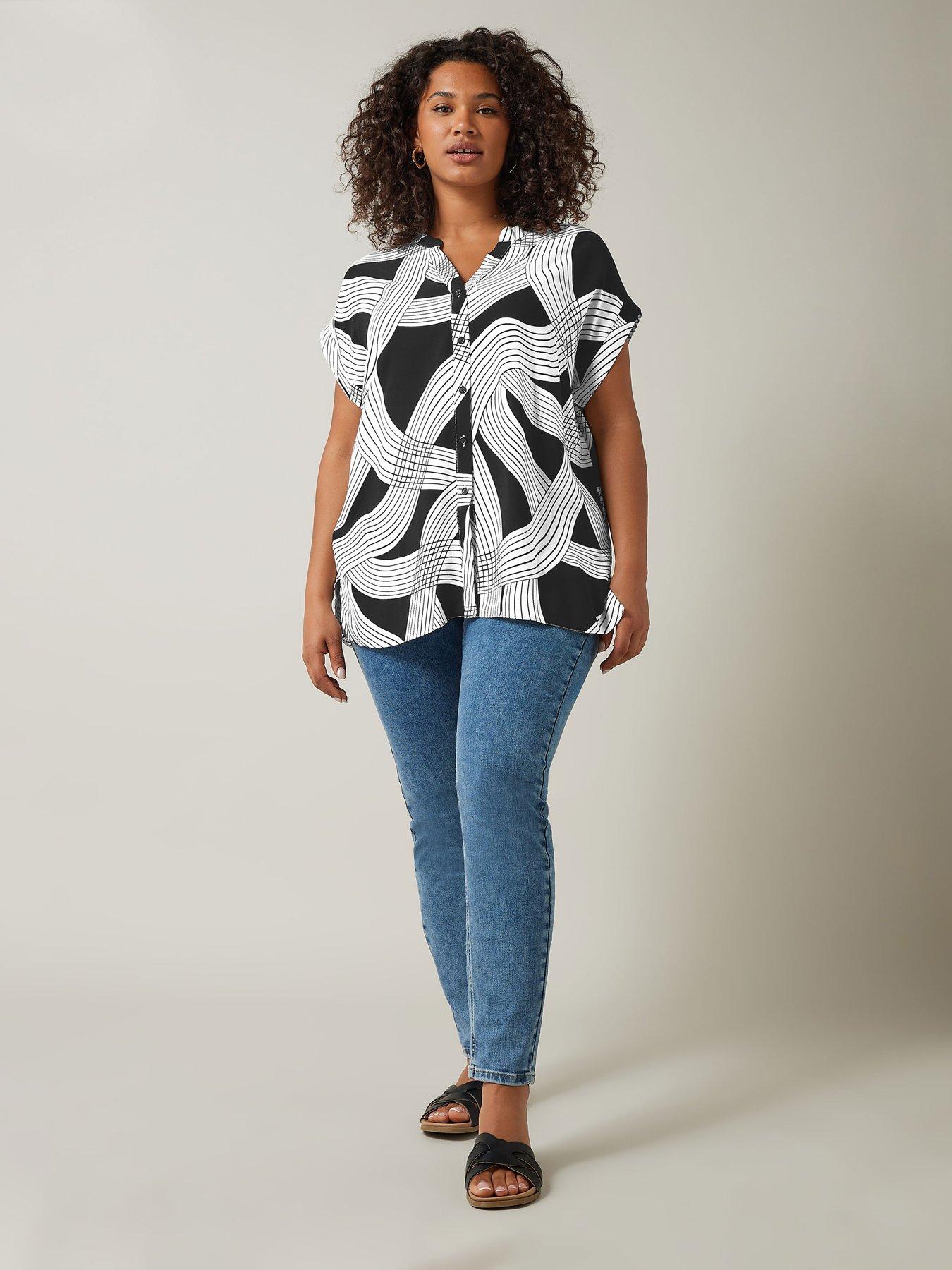 evans-linear-print-short-sleeve-blouse-blackback