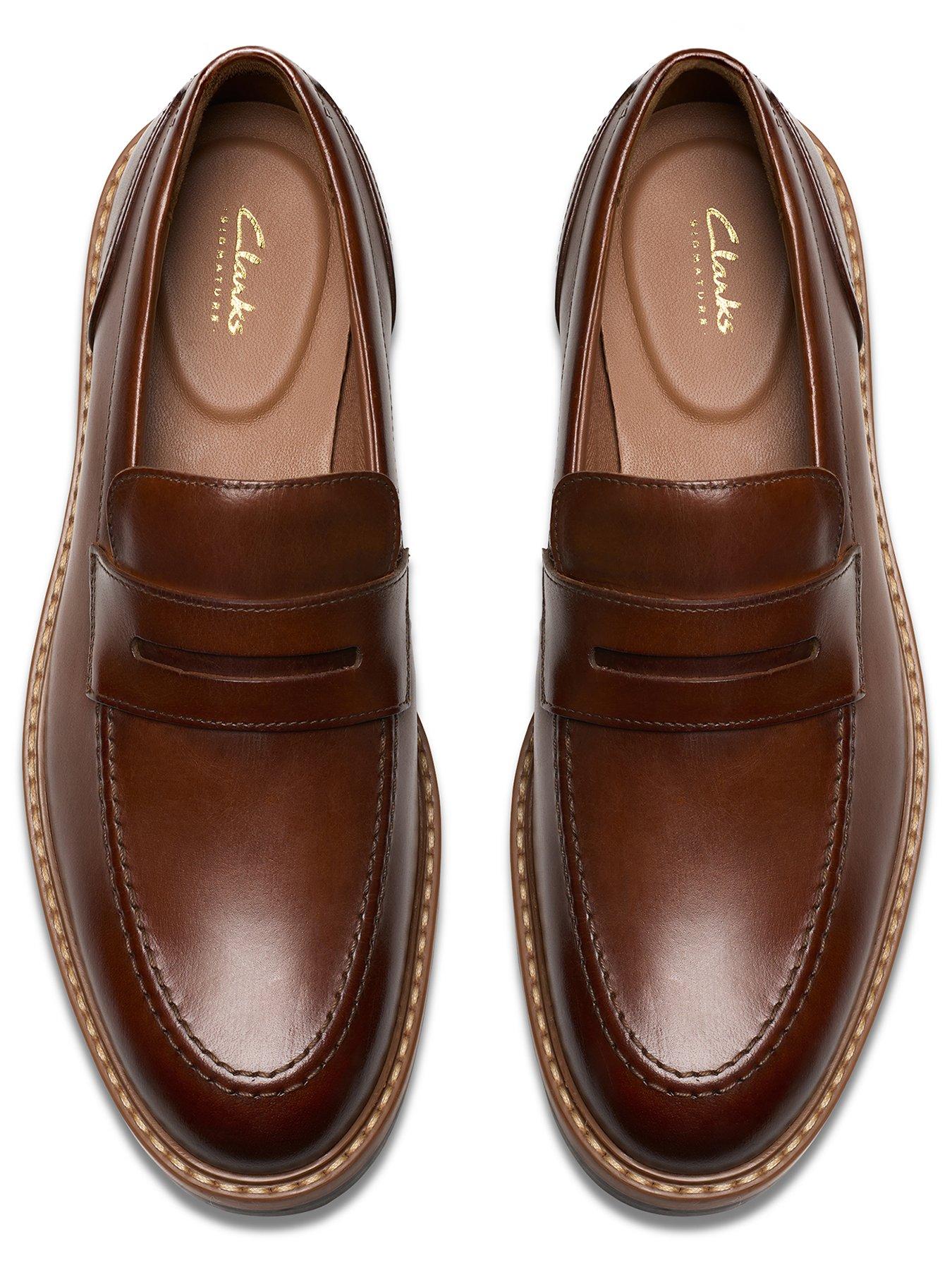 clarks-aldwin-step-loafers-brownoutfit