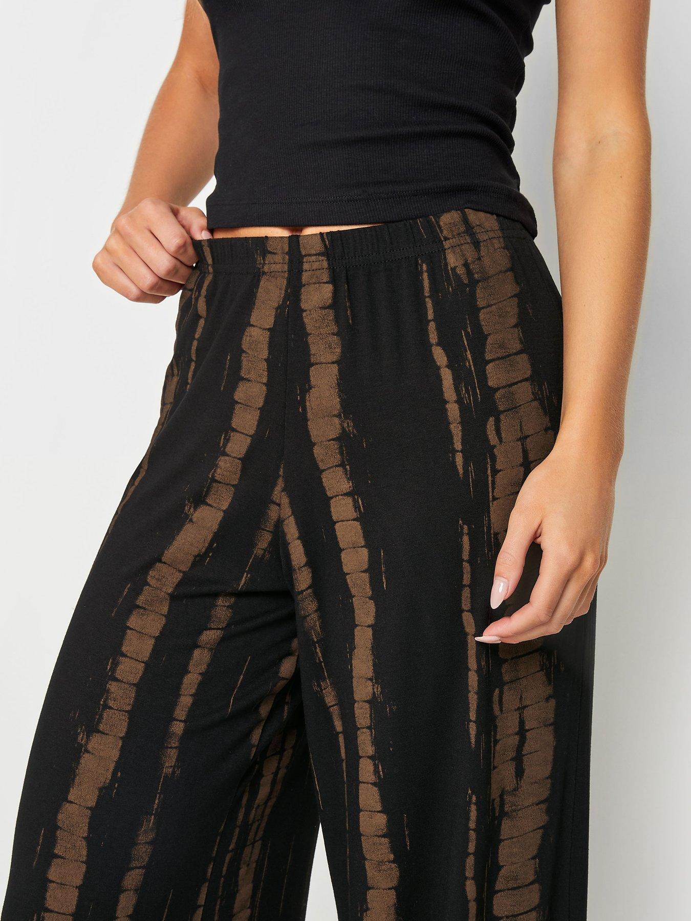 pixiegirl-petite-tie-dye-wide-leg-trousers-blackoutfit