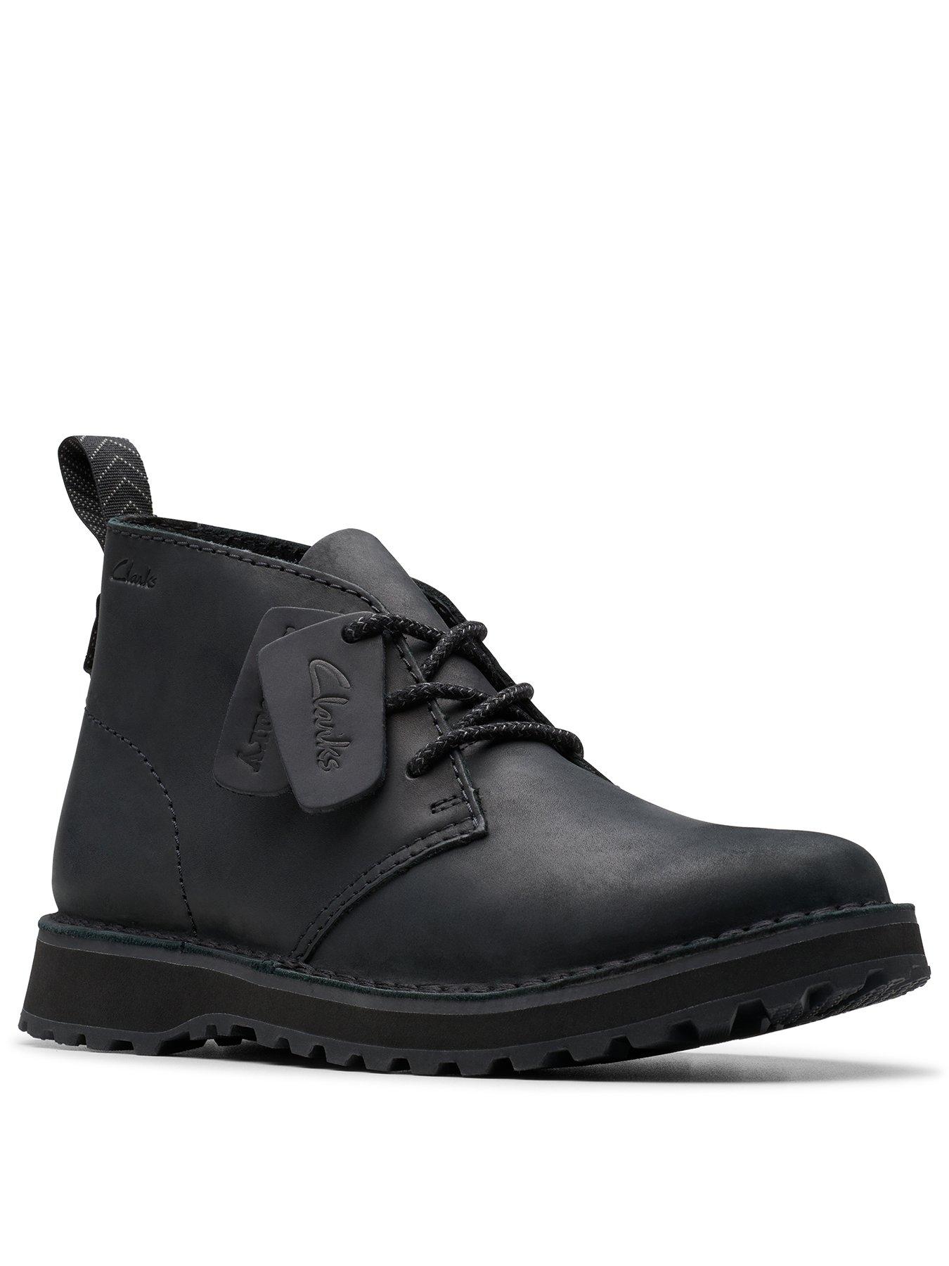 clarks-solsbury-desert-boots-blackstillFront