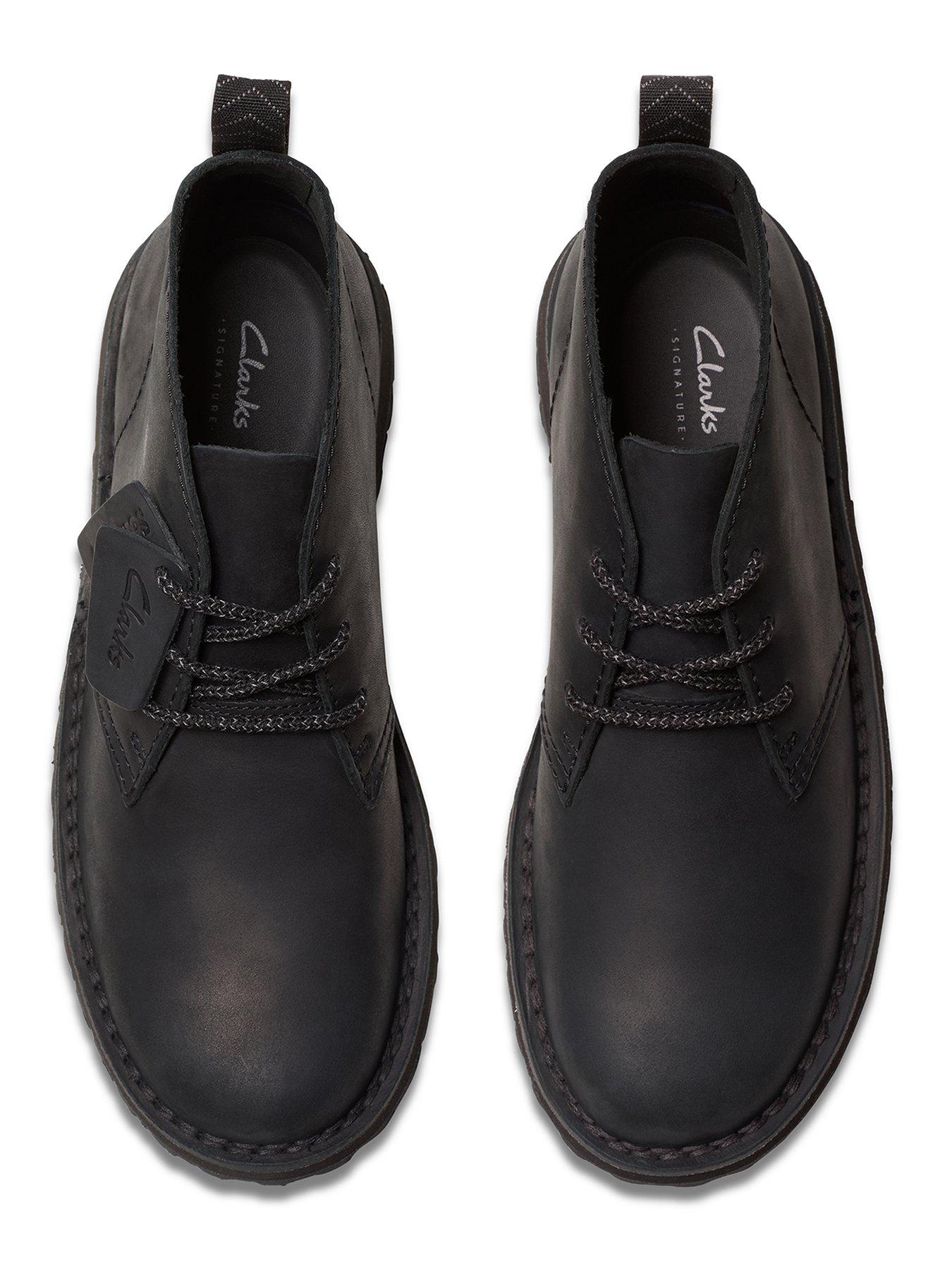 clarks-solsbury-desert-boots-blackoutfit