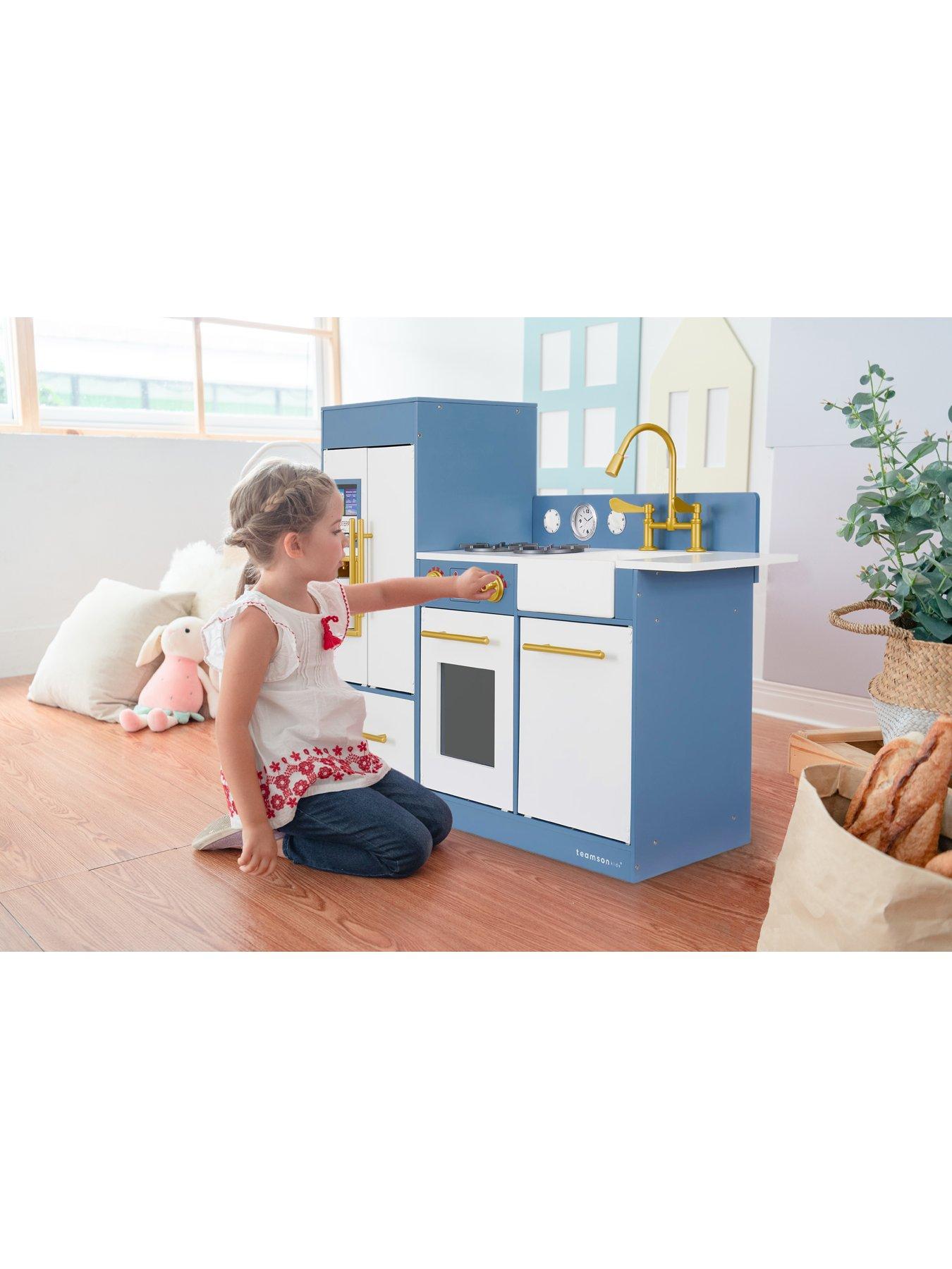 teamson-kids-exclusive-large-wooden-kitchen-with-refrigeratoroutfit