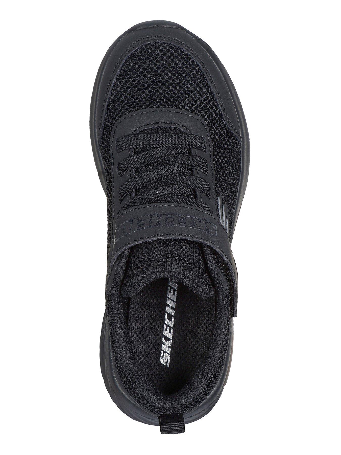 skechers-bounder-tech-lightweight-trainer-blackoutfit