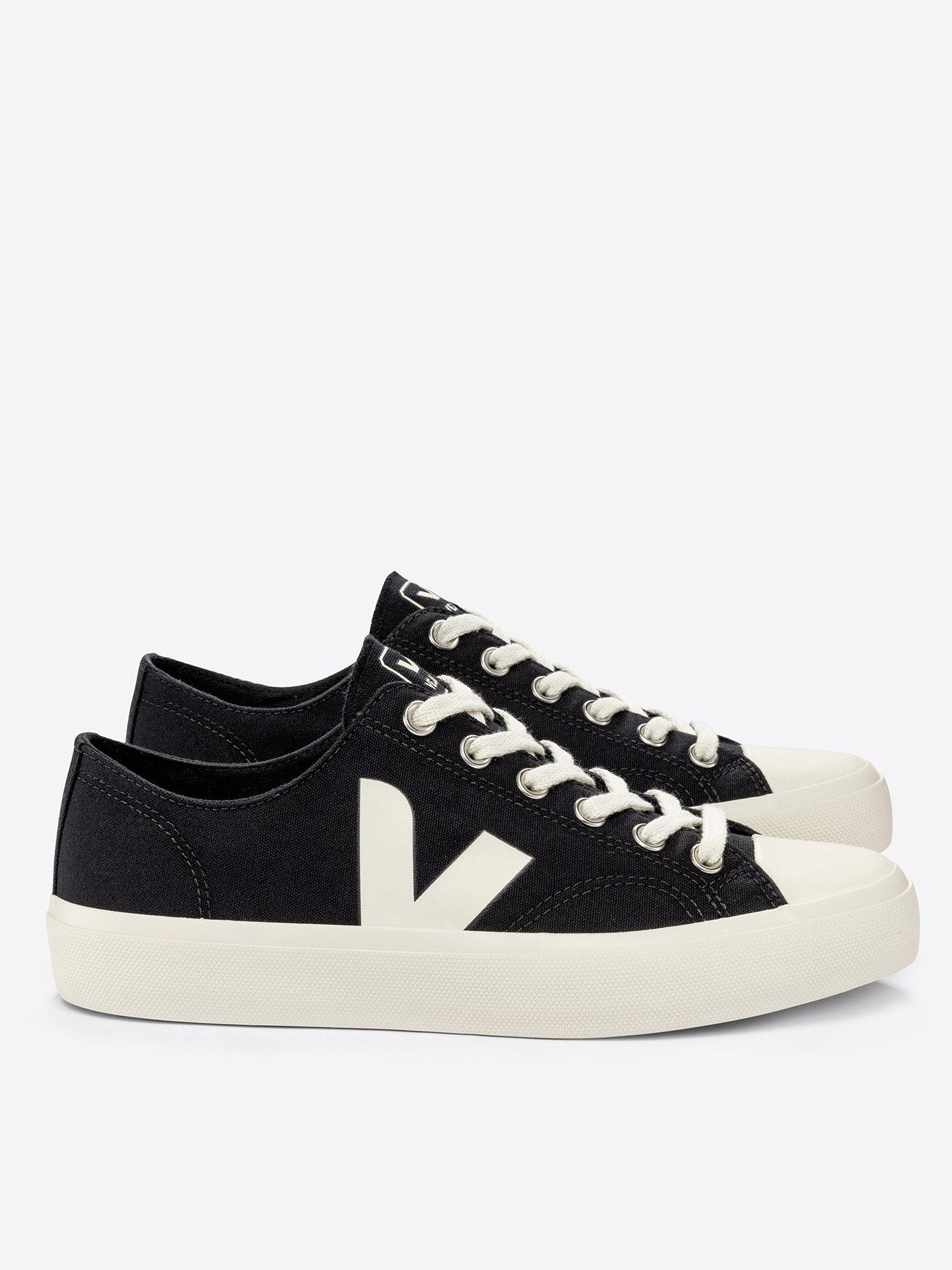 veja-mens-wata-il-low-canvas-trainers-blackfront