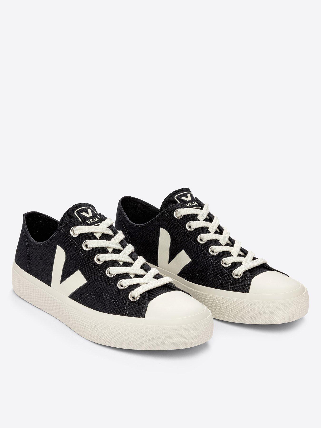 veja-mens-wata-il-low-canvas-trainers-blackstillFront