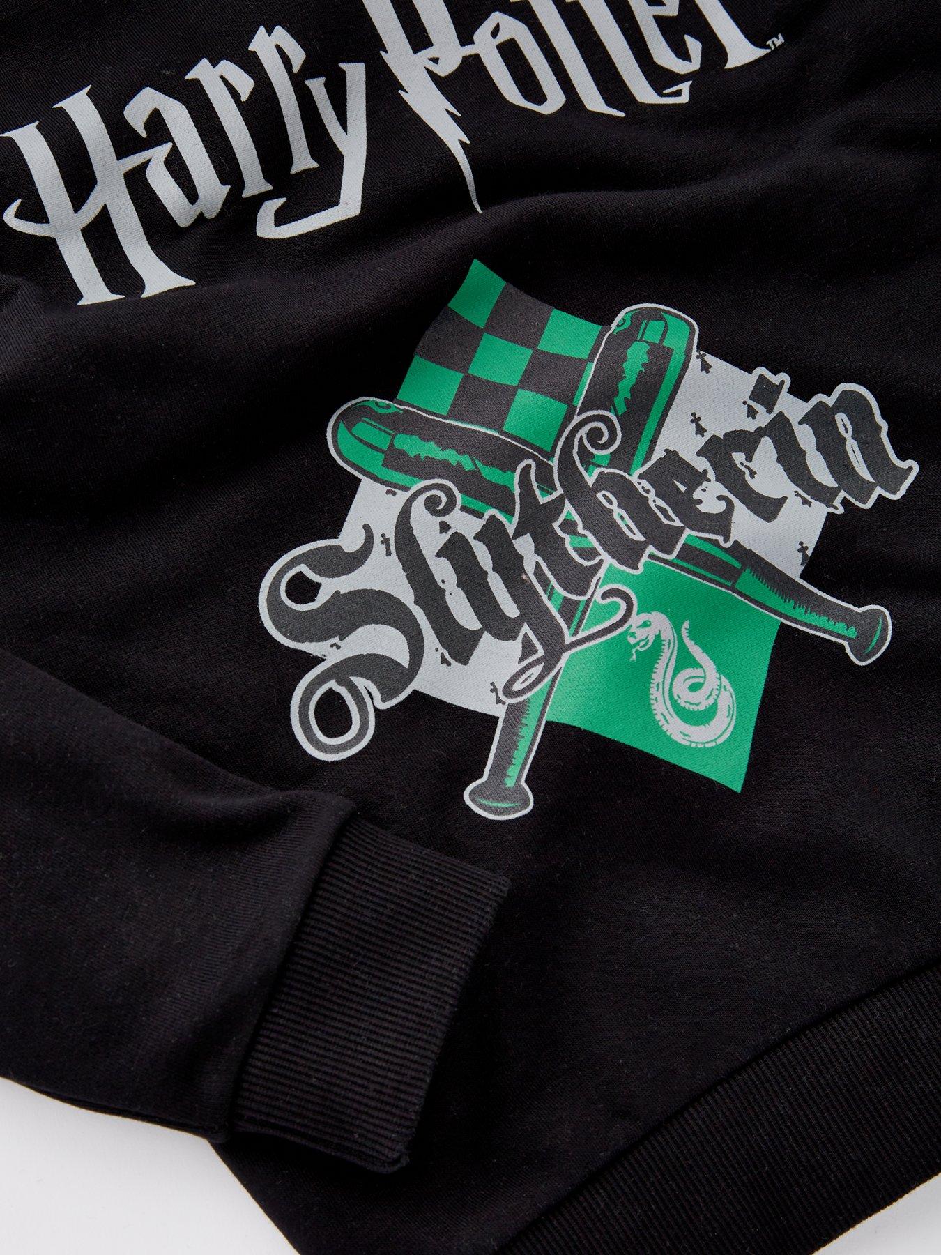 harry-potter-slytherin-hoodie-blackoutfit