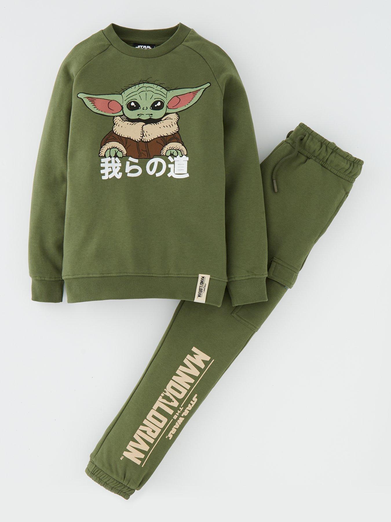 star-wars-the-mandalorian-2-piece-baby-yoda-grogu-sweat-and-jogger-set-green