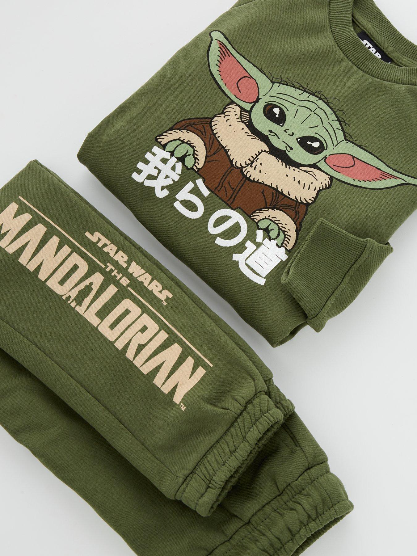 star-wars-the-mandalorian-2-piece-baby-yoda-grogu-sweat-and-jogger-set-greendetail