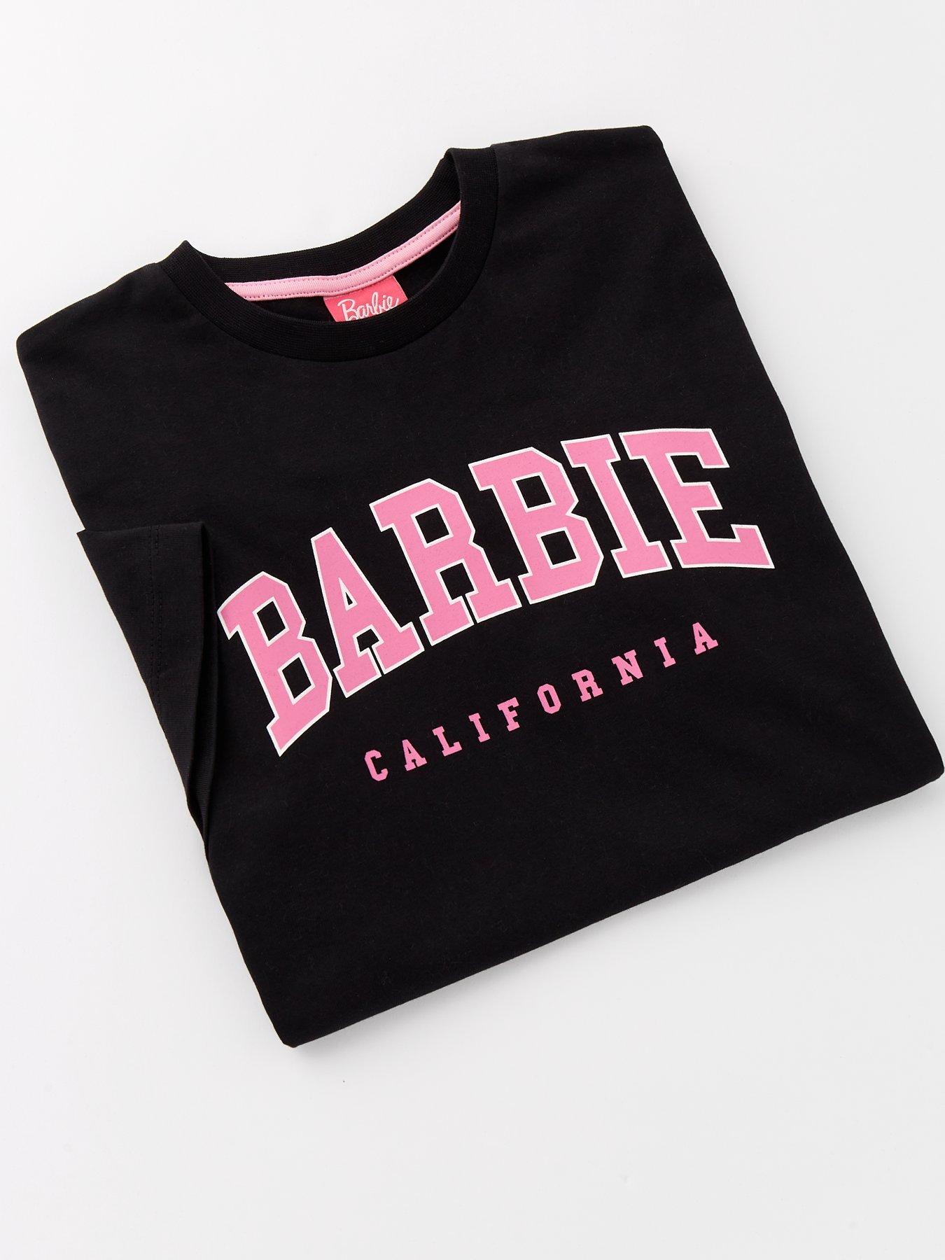 barbie-oversized-collegiate-t-shirt-blackdetail