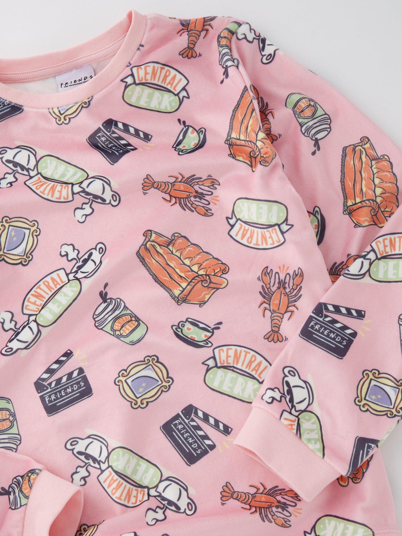 friends-friends-all-over-print-long-sleeve-pyjamasoutfit