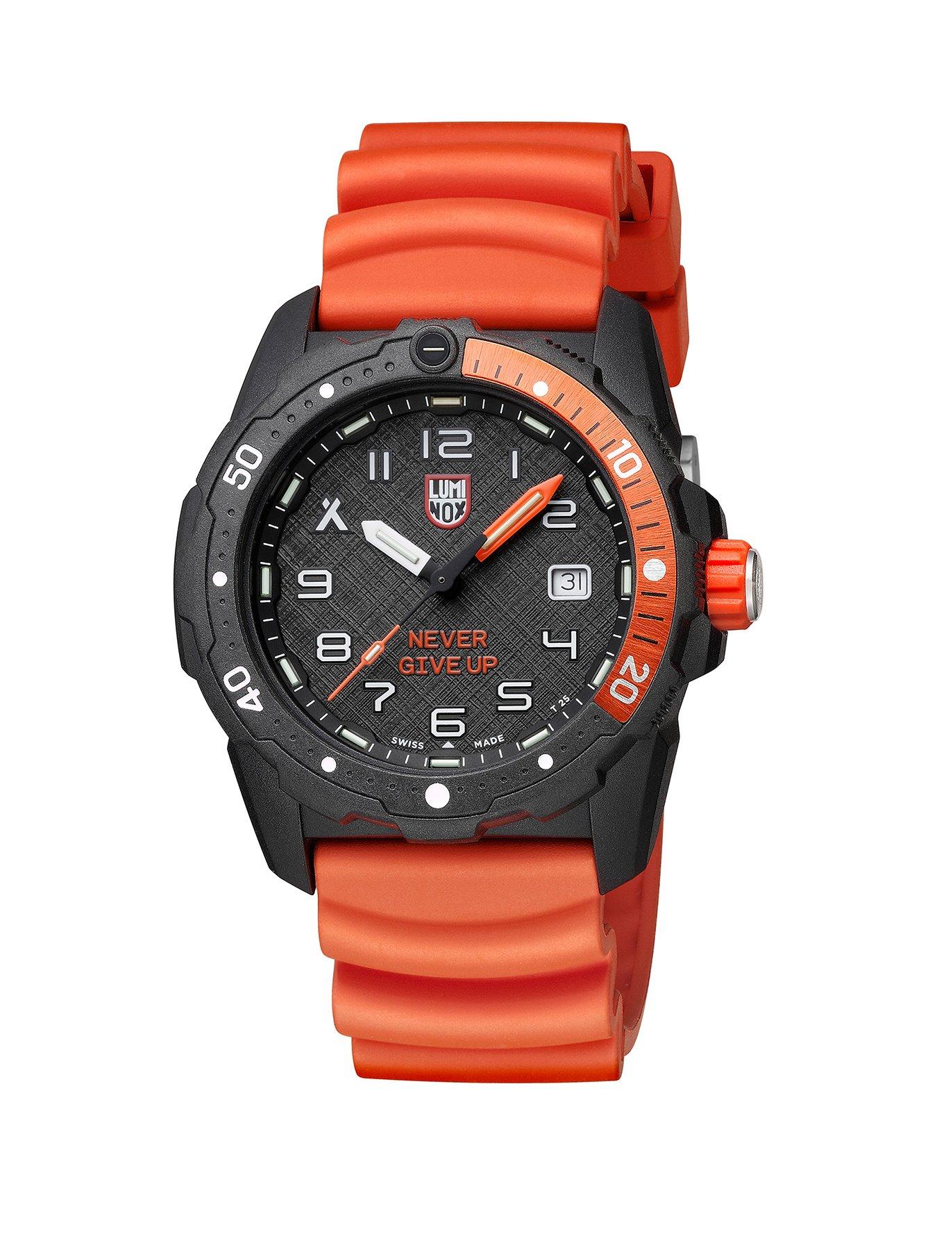 luminox-bear-grylls-survival-sea-3720-seriesstillFront