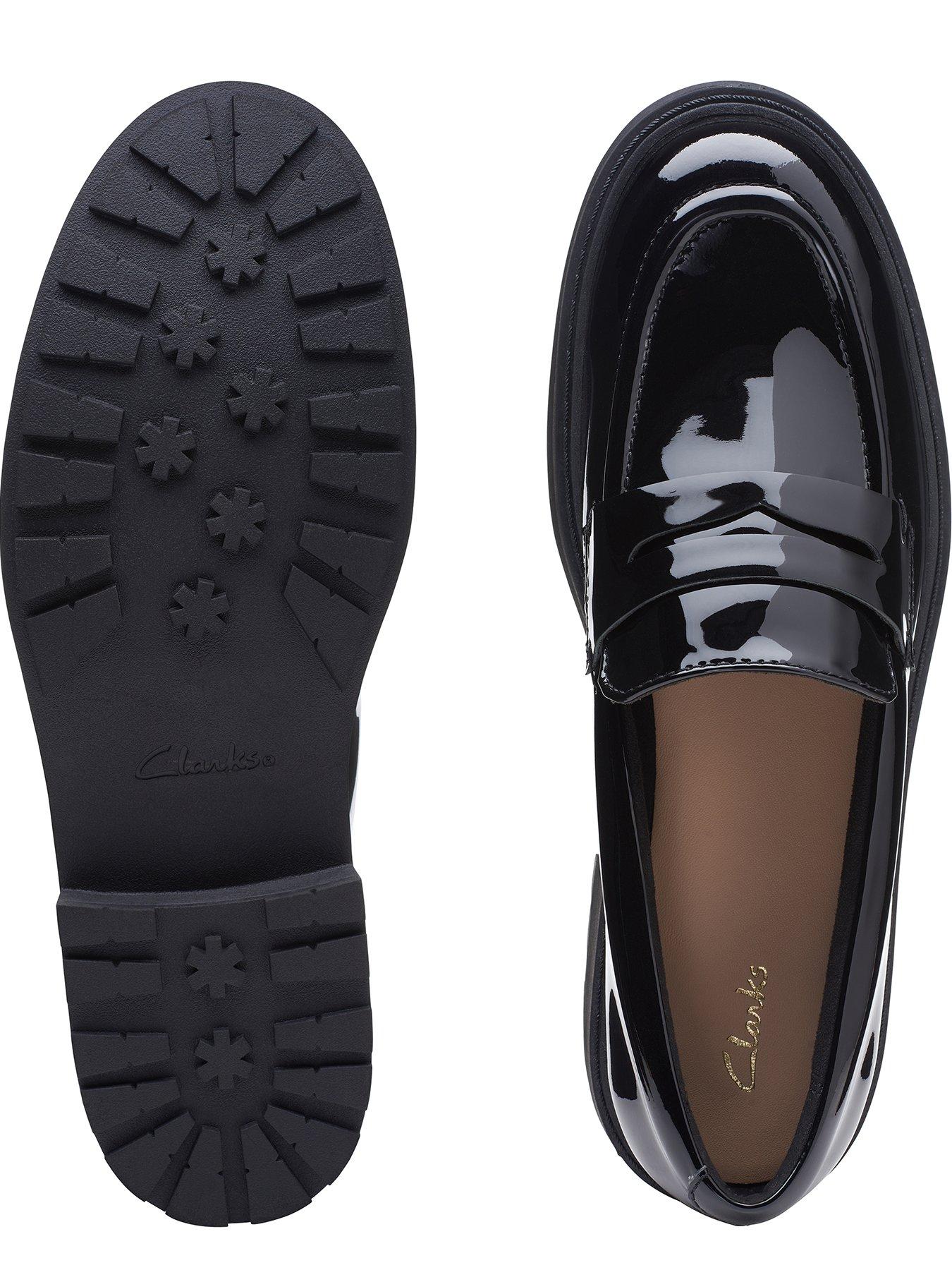 clarks-orinocco-penny-brogue-black-patentoutfit