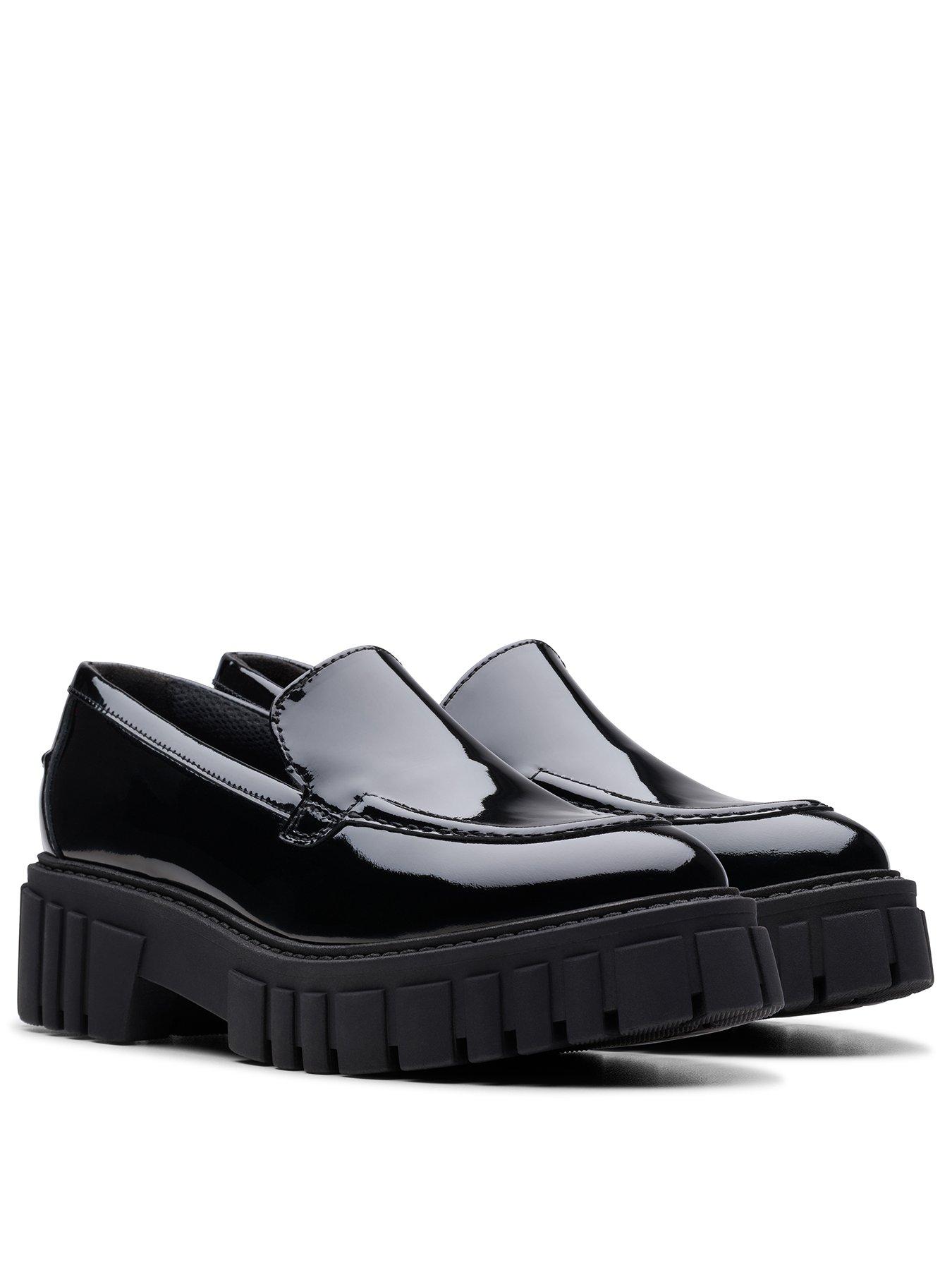 clarks-page-loafer-black-patstillFront