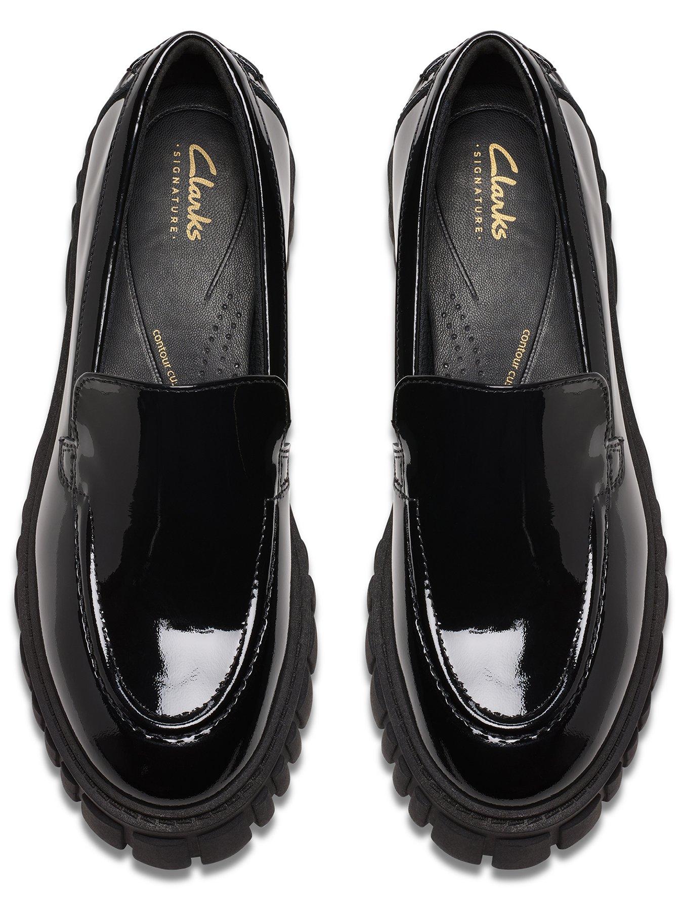 clarks-page-loafer-black-patoutfit