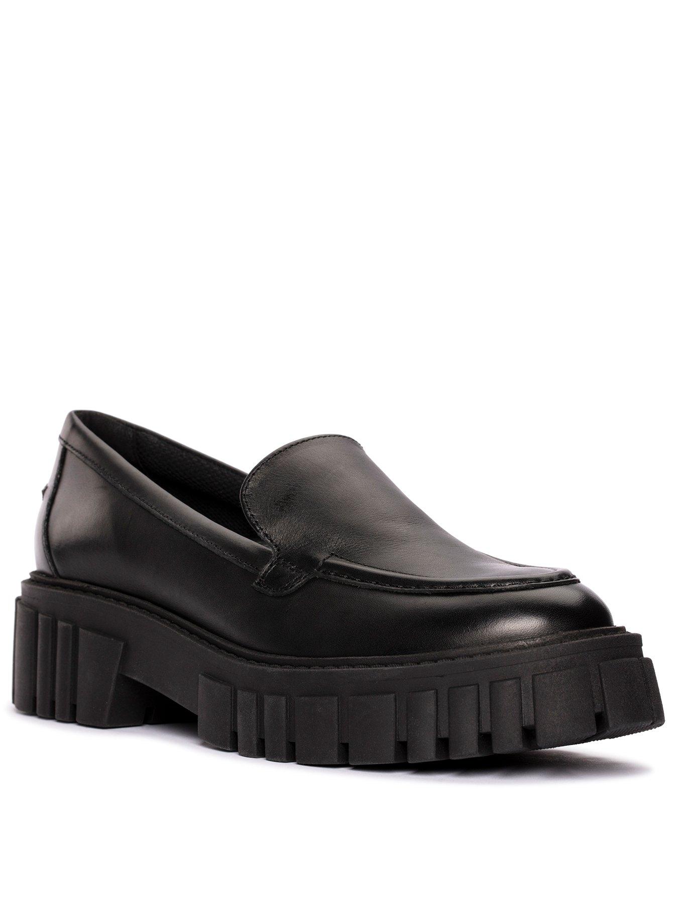 clarks-page-loafer-black-leatherstillFront