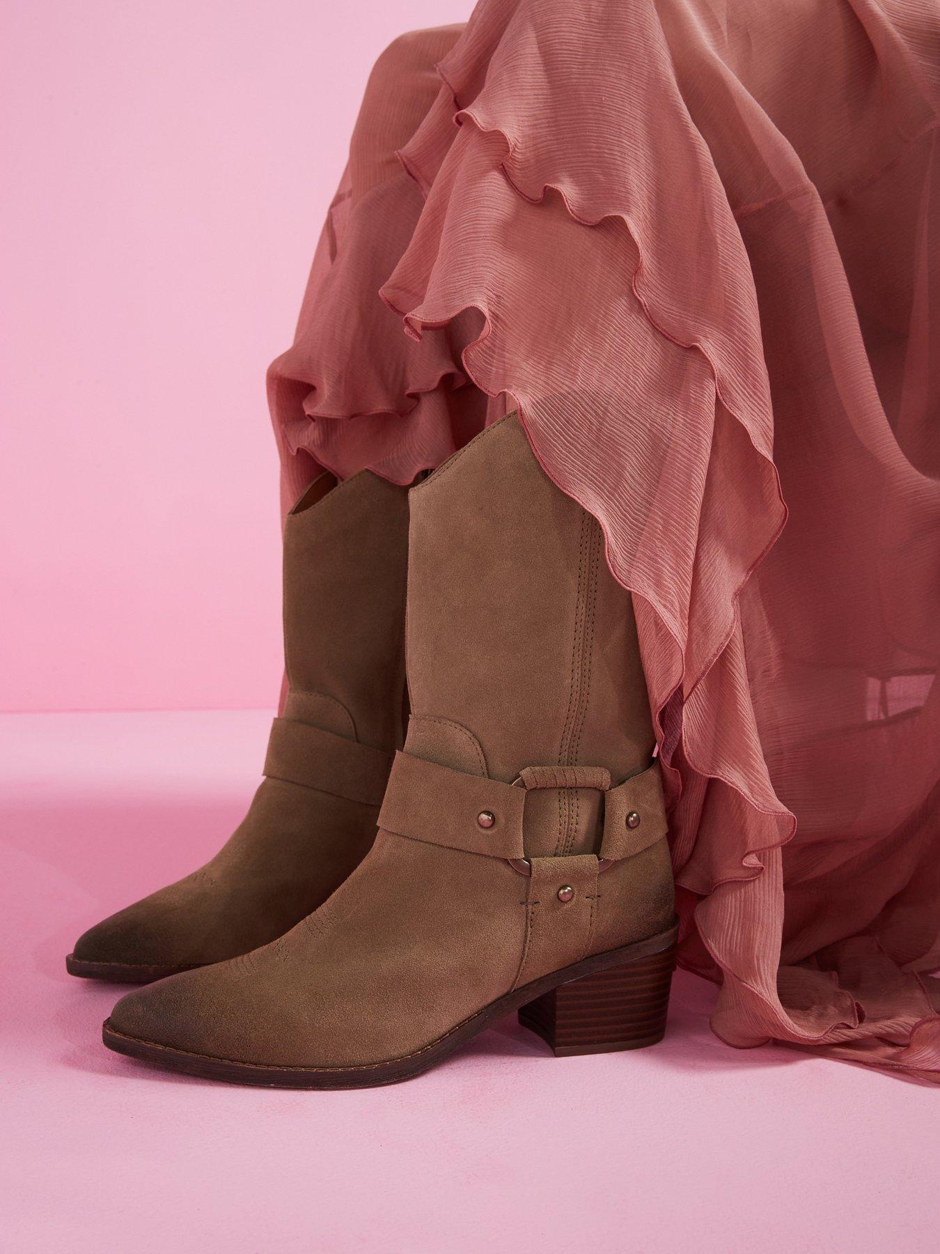 Clarks Morzine Rise Calf Boots - Brown