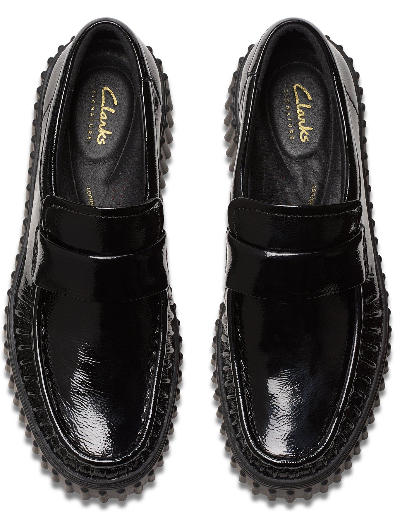 clarks-torhill-mock-loafer-black-patentoutfit