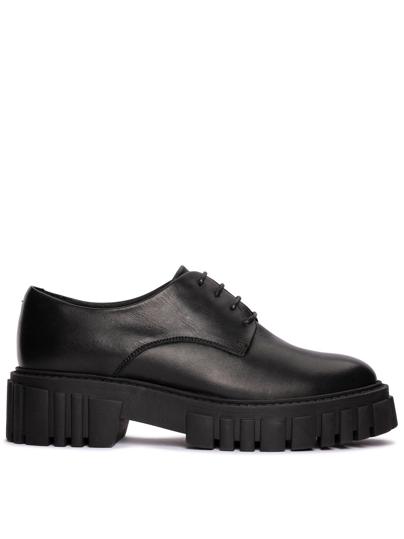 clarks-page-walk-brogue-black-leather