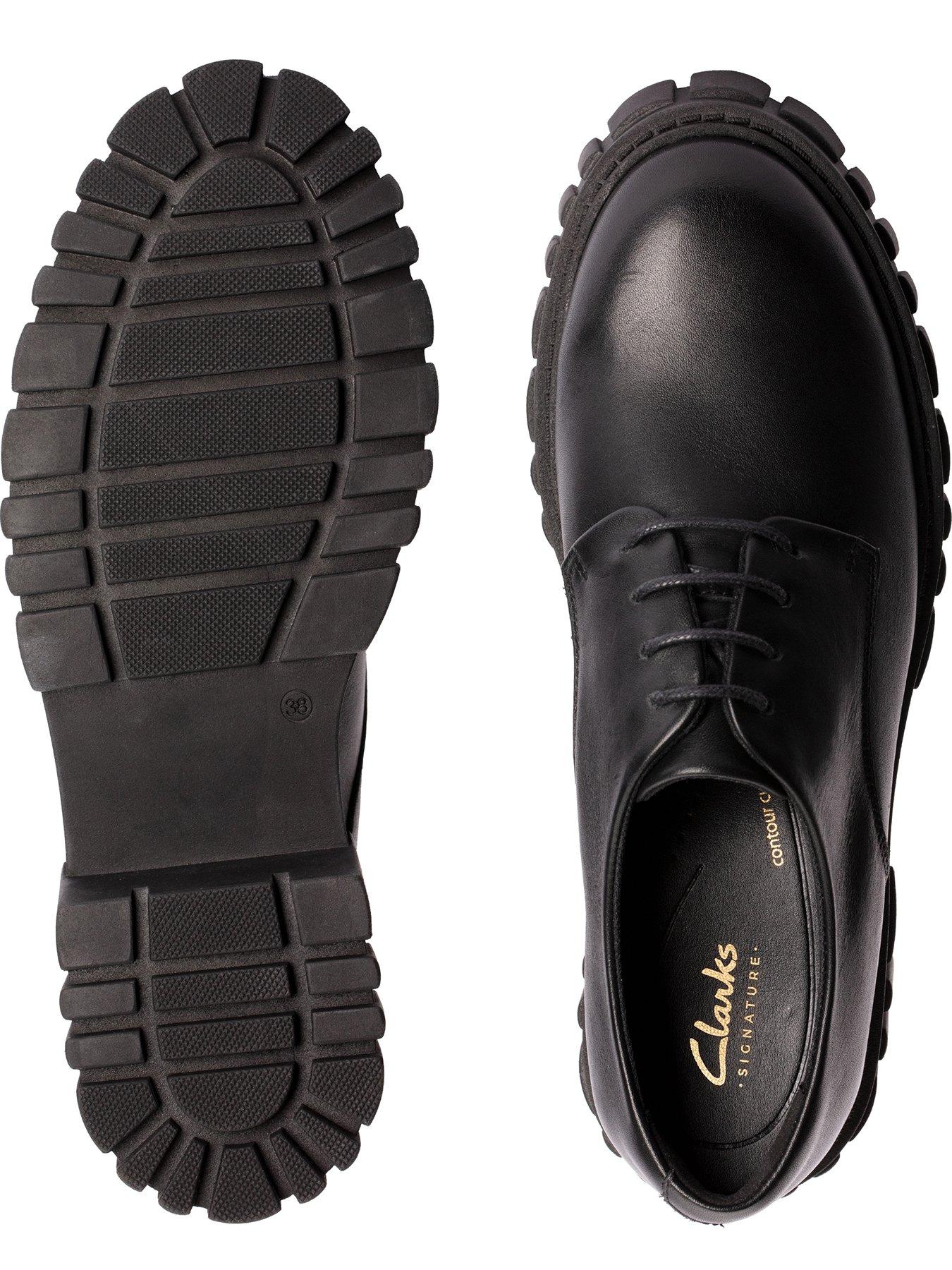 clarks-page-walk-brogue-black-leatheroutfit