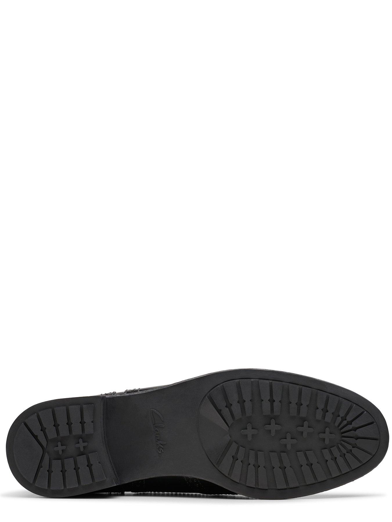 Image 5 of 6 of Clarks Havisham Oak Patent Wide Fit Brogue - Black