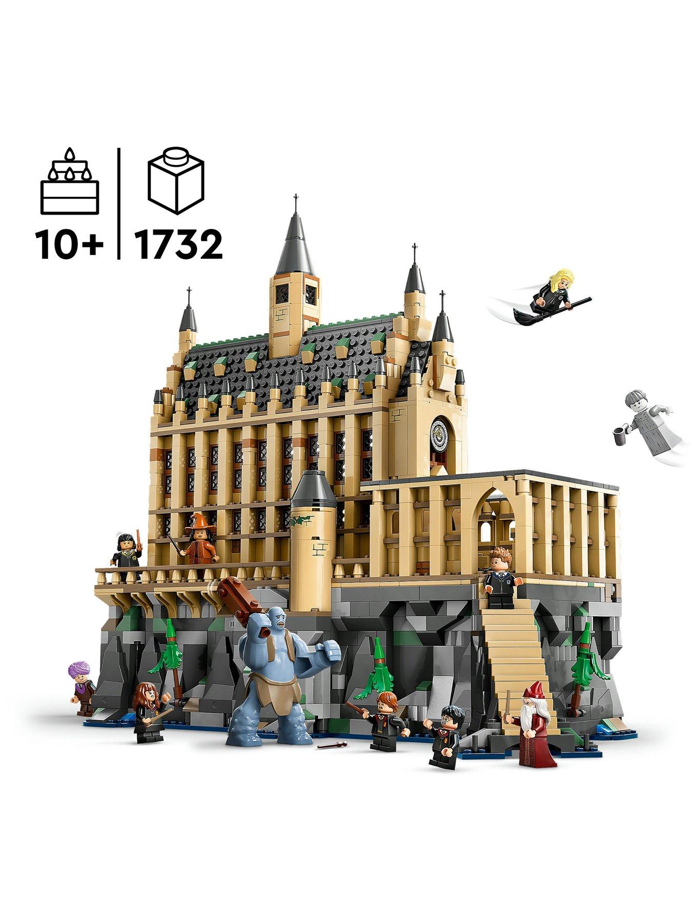 Image 2 of 8 of LEGO Harry Potter Hogwarts Castle: The Great Hall 76435