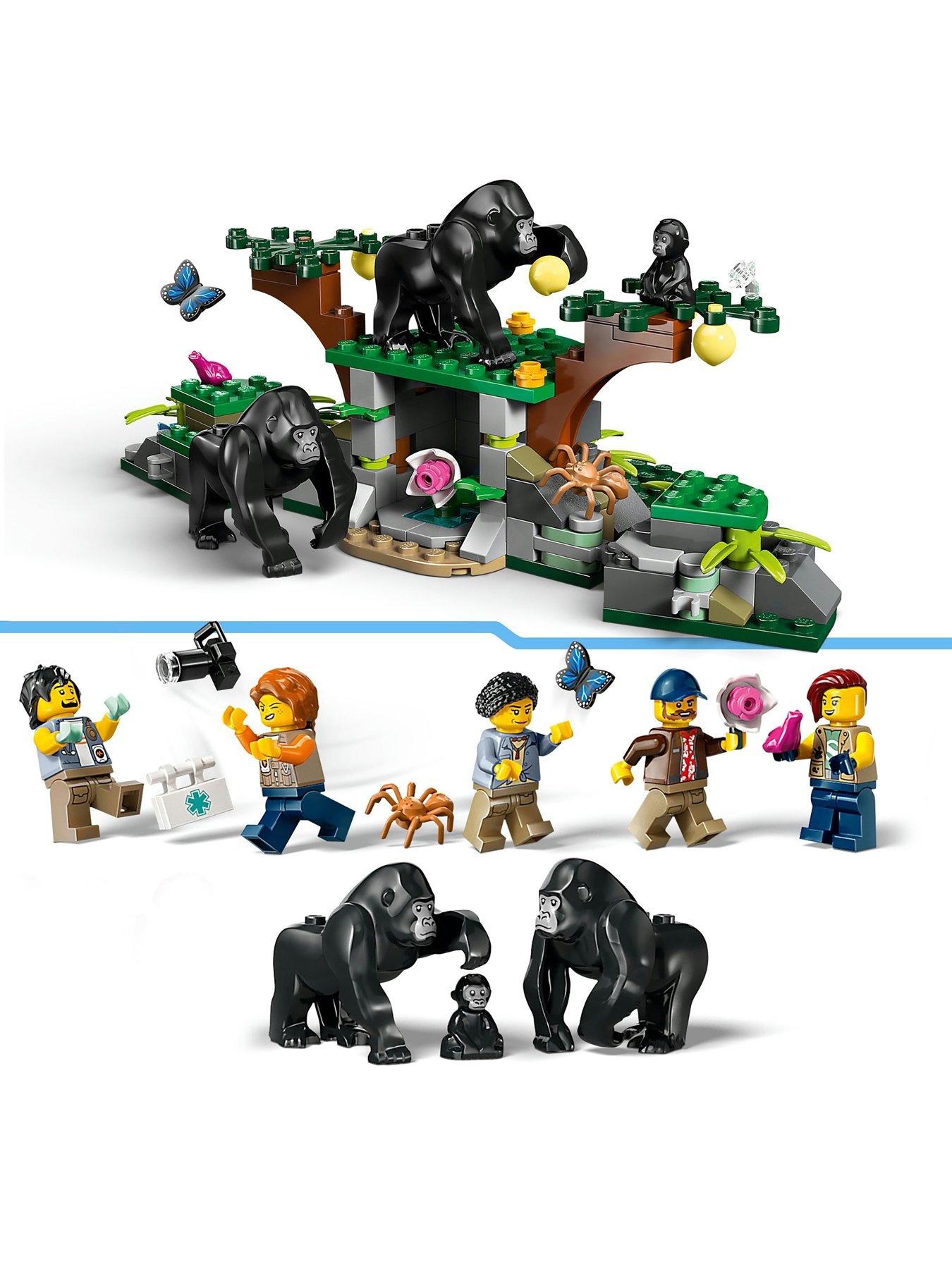 lego-city-jungle-explorer-helicopter-60437outfit